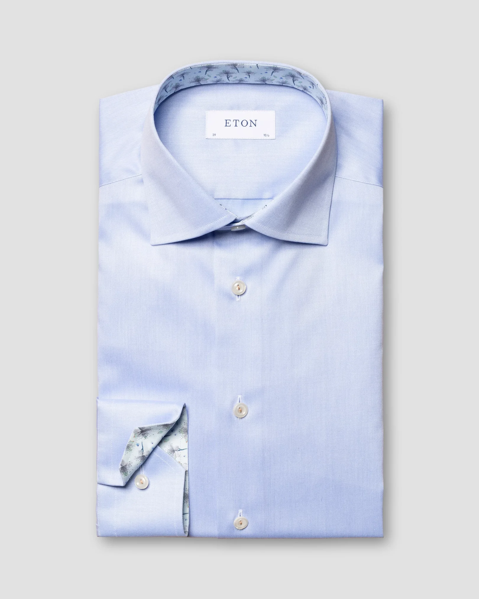 Eton - light blue signature twill flower details