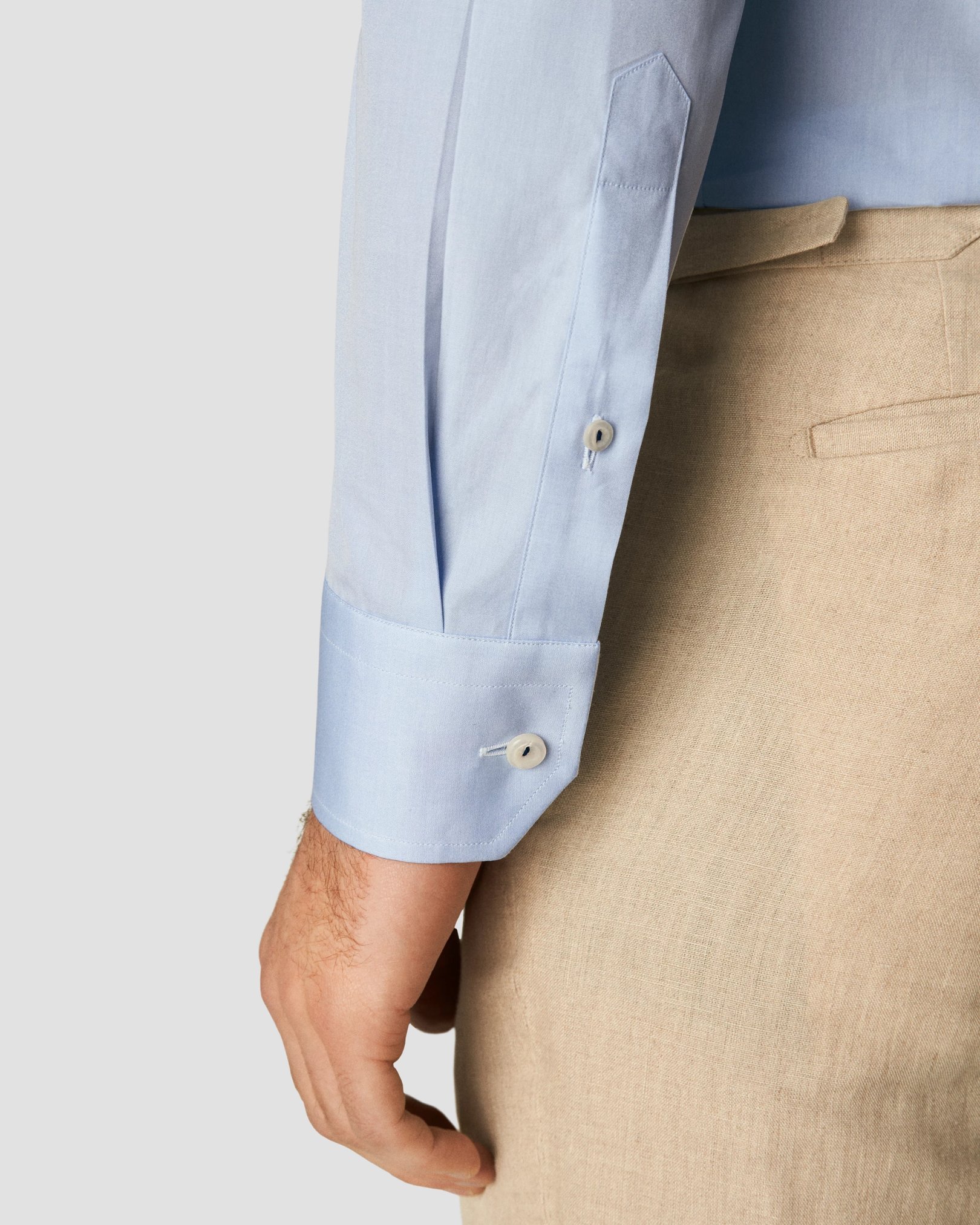 Eton - light blue plain weave