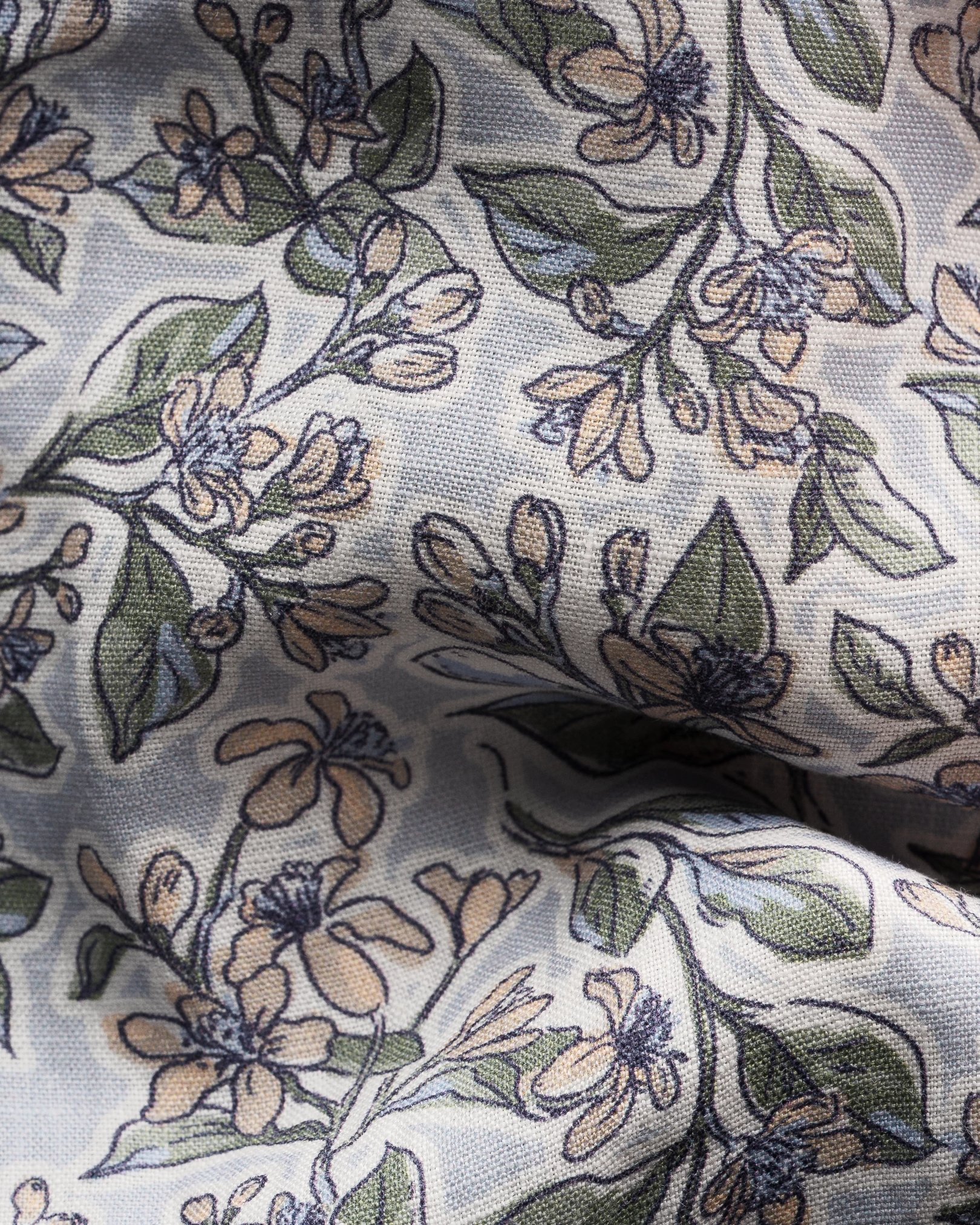 Eton - light blue linen wide spread zagara print