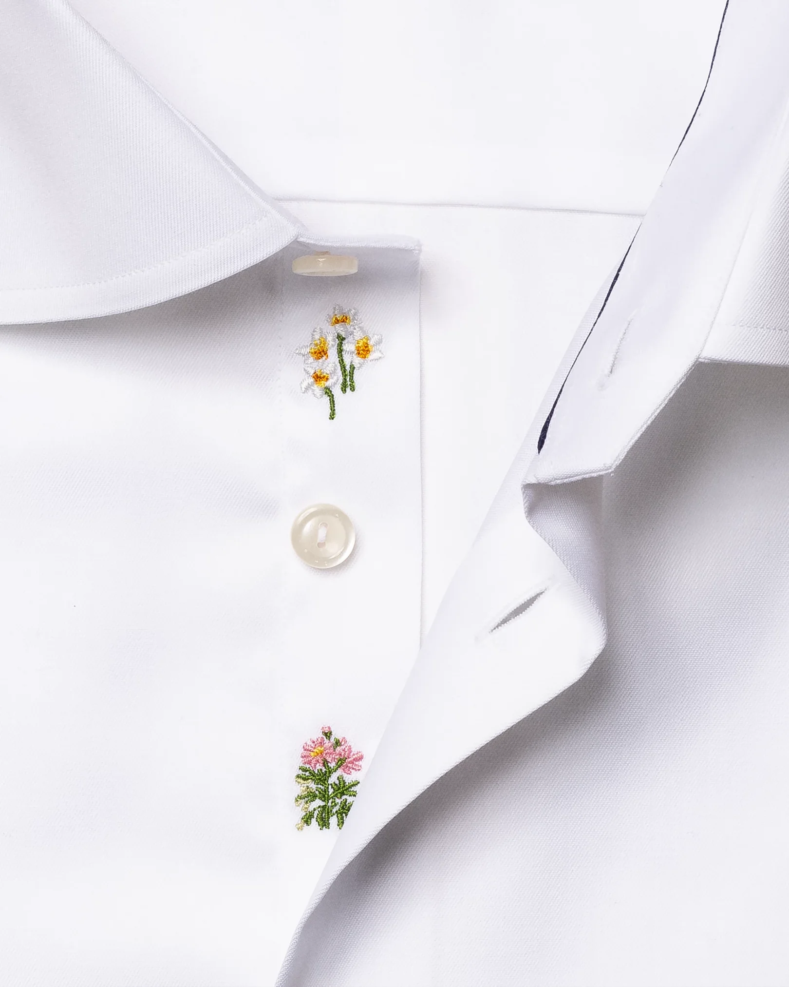 Eton - white embroidered signature twill