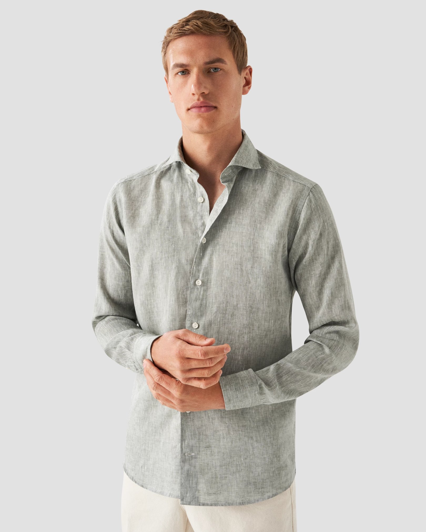Eton - mid green linen wide spread solid