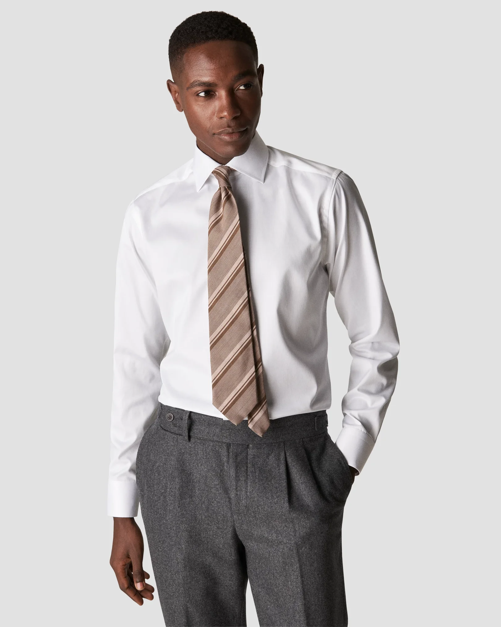 Eton - white signature twill cut special details
