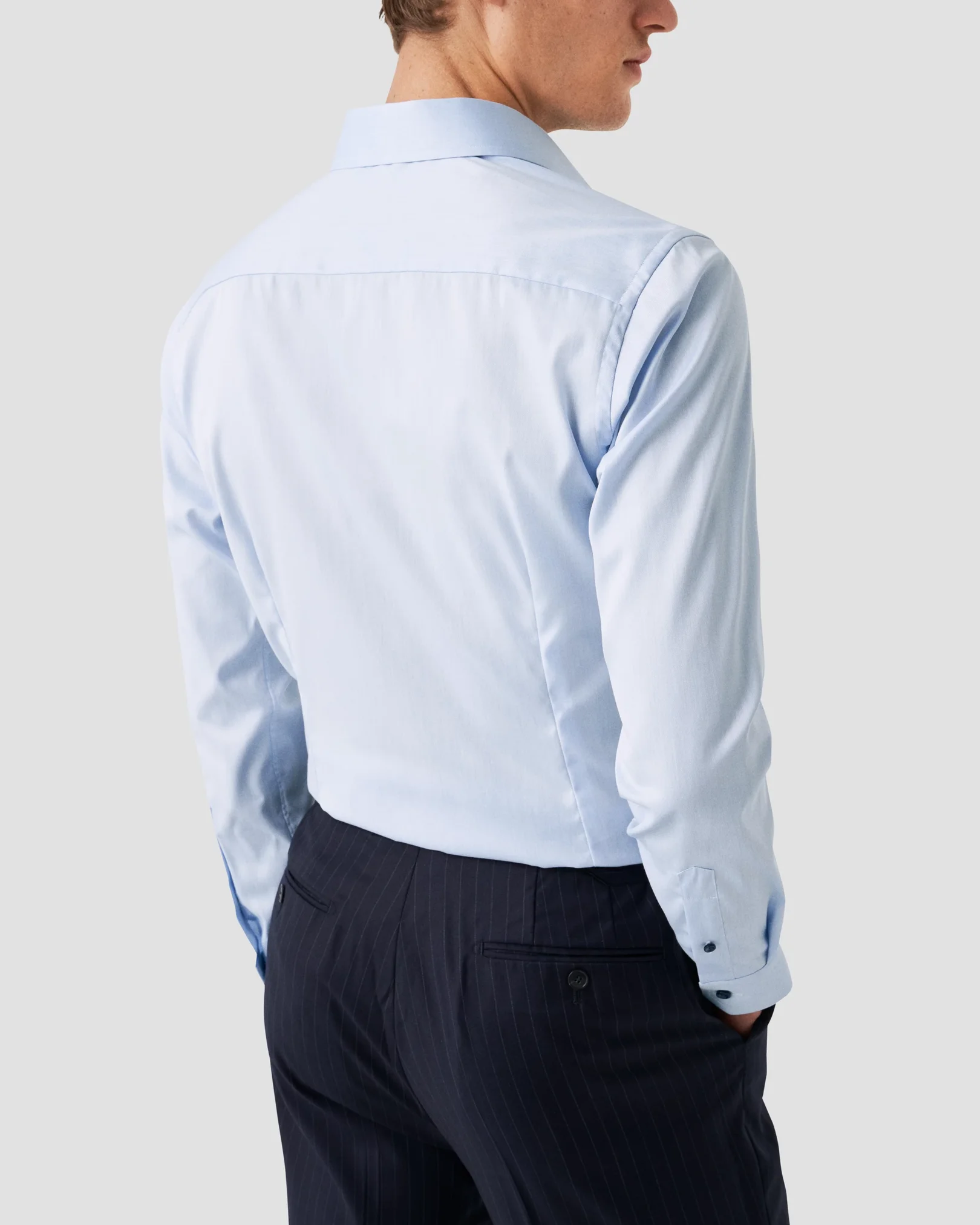 Eton - light blue signature twill contrast details