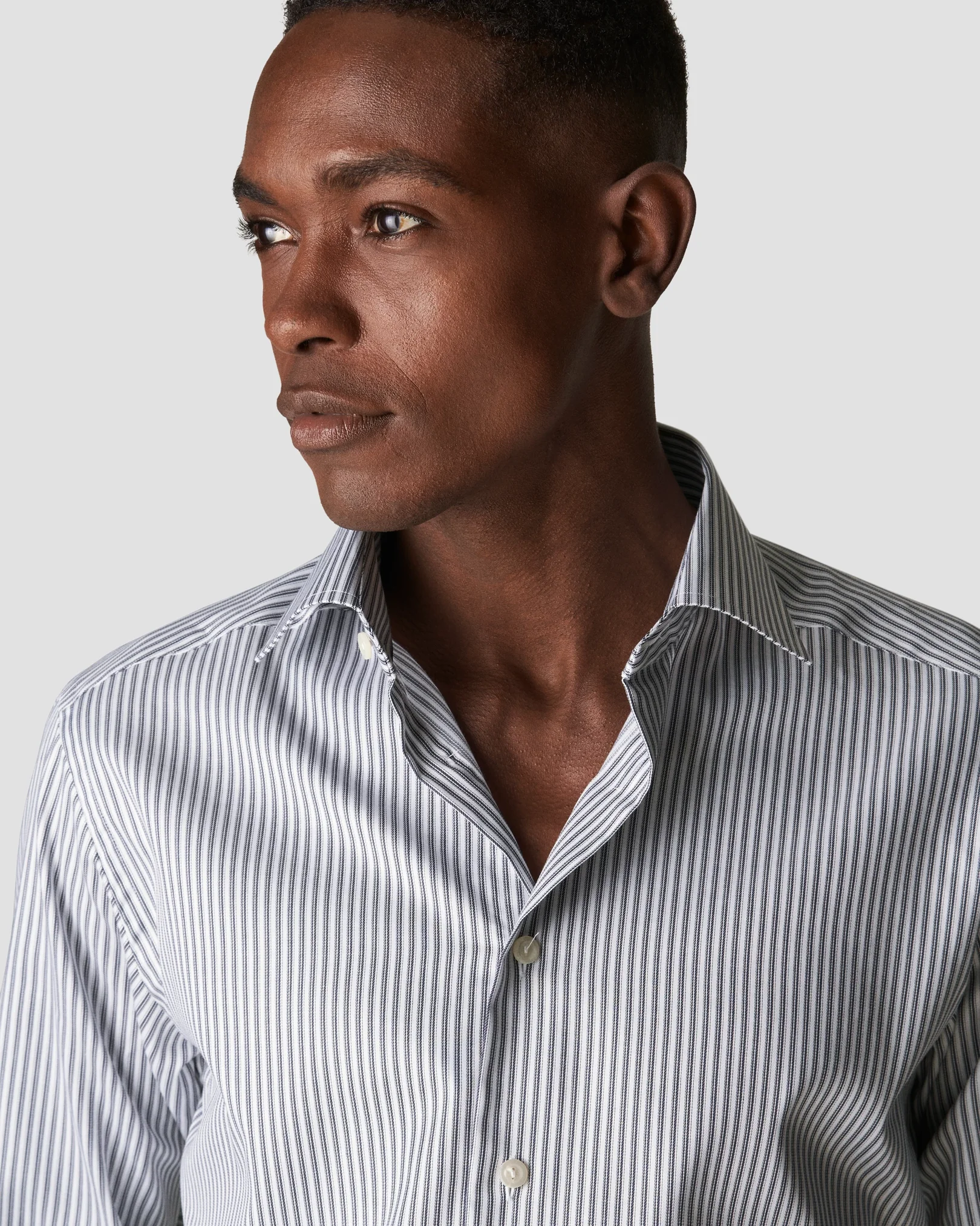 Eton - striped dark blue signature twill