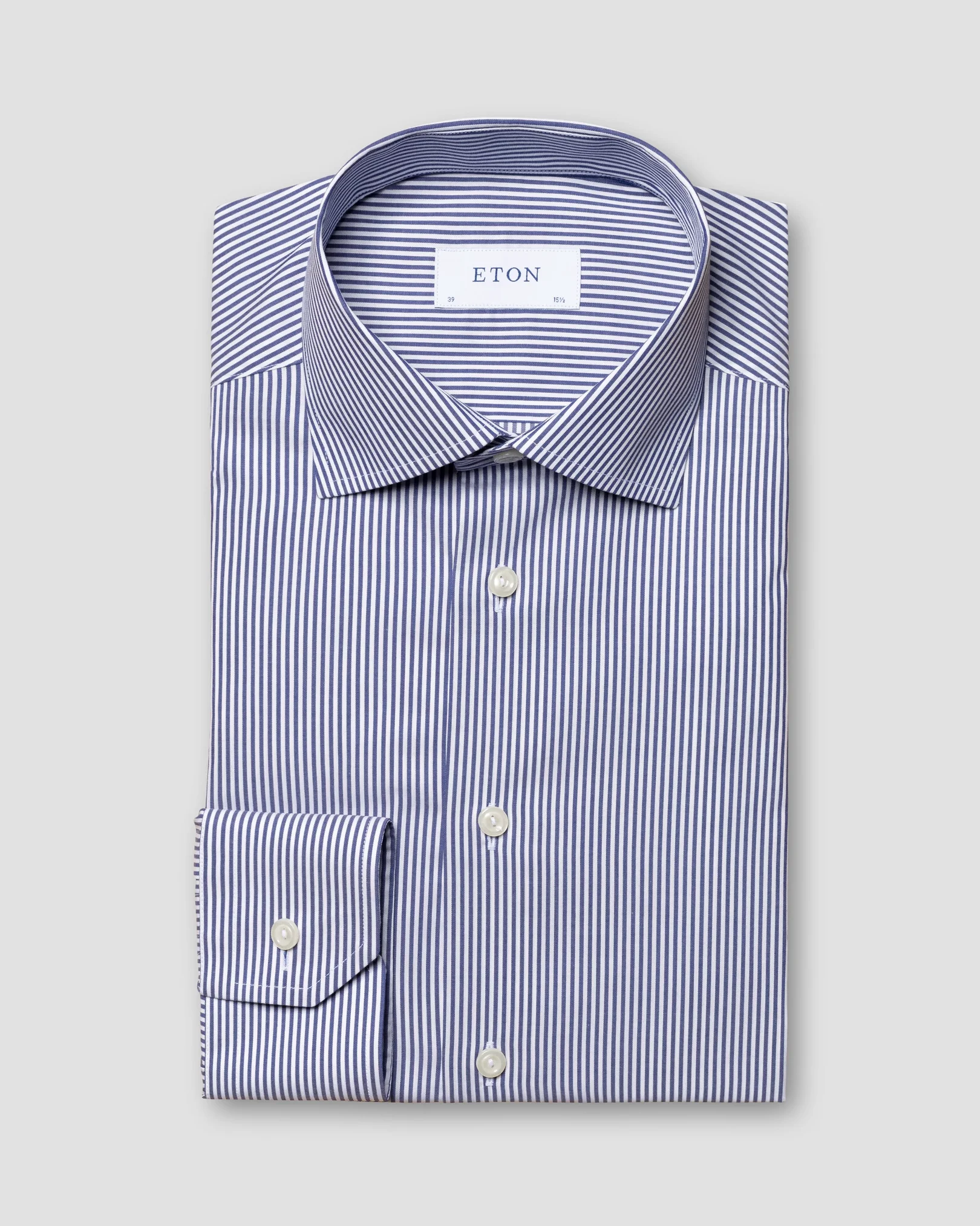 Eton - dark blue twill cut away ss