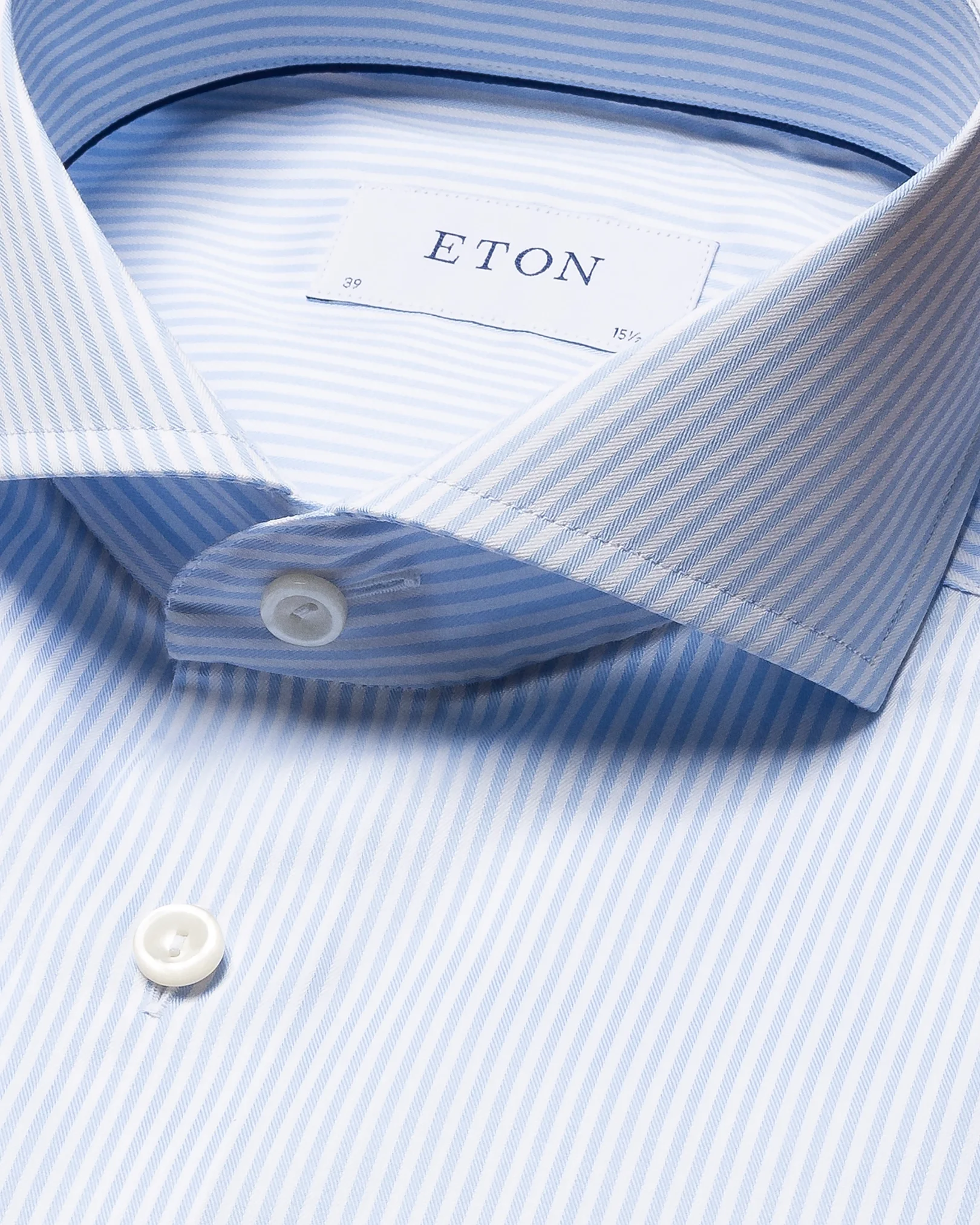 Eton - light blue fine twill extreme cut away