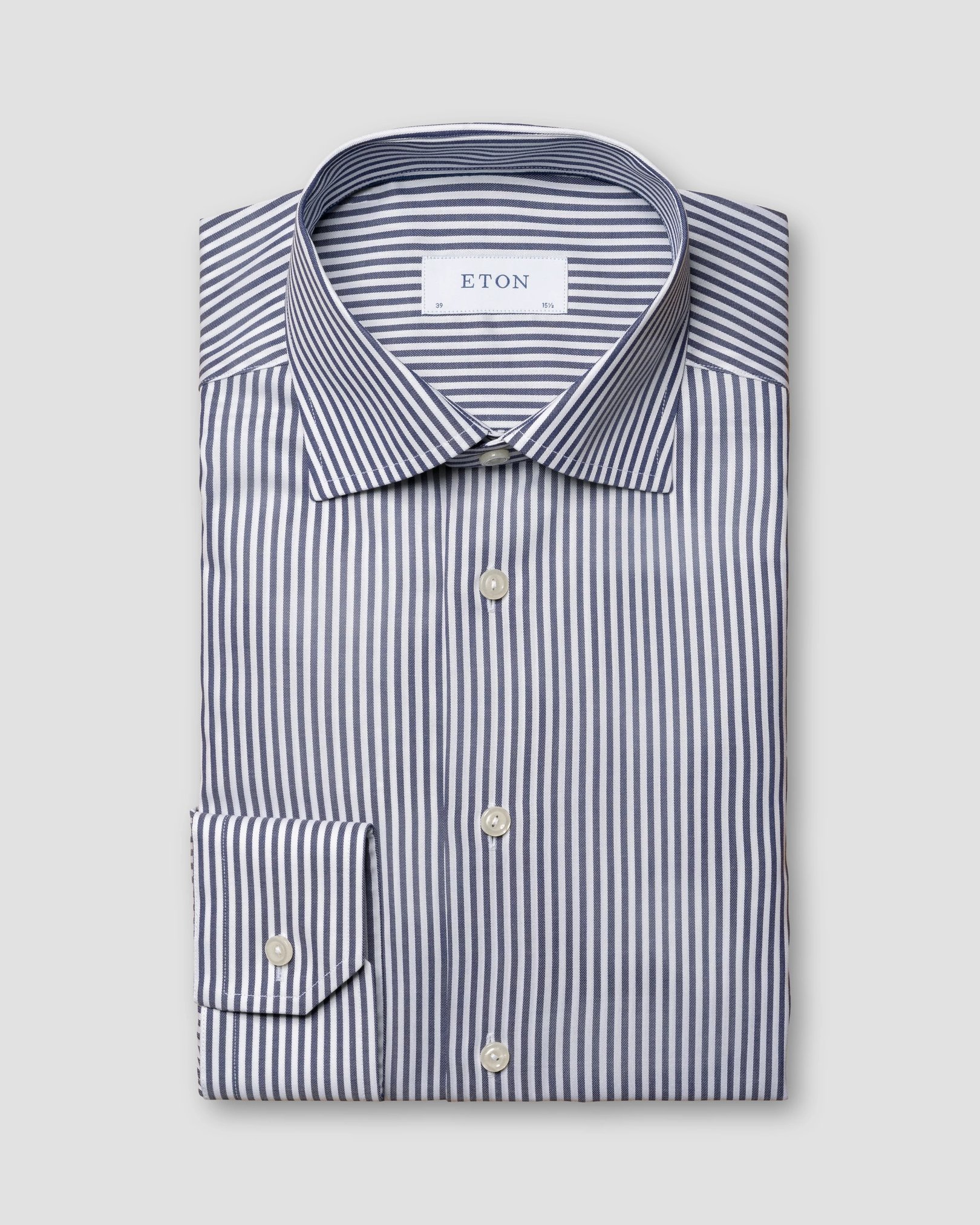 Eton - navy blue signature twill cut away ss