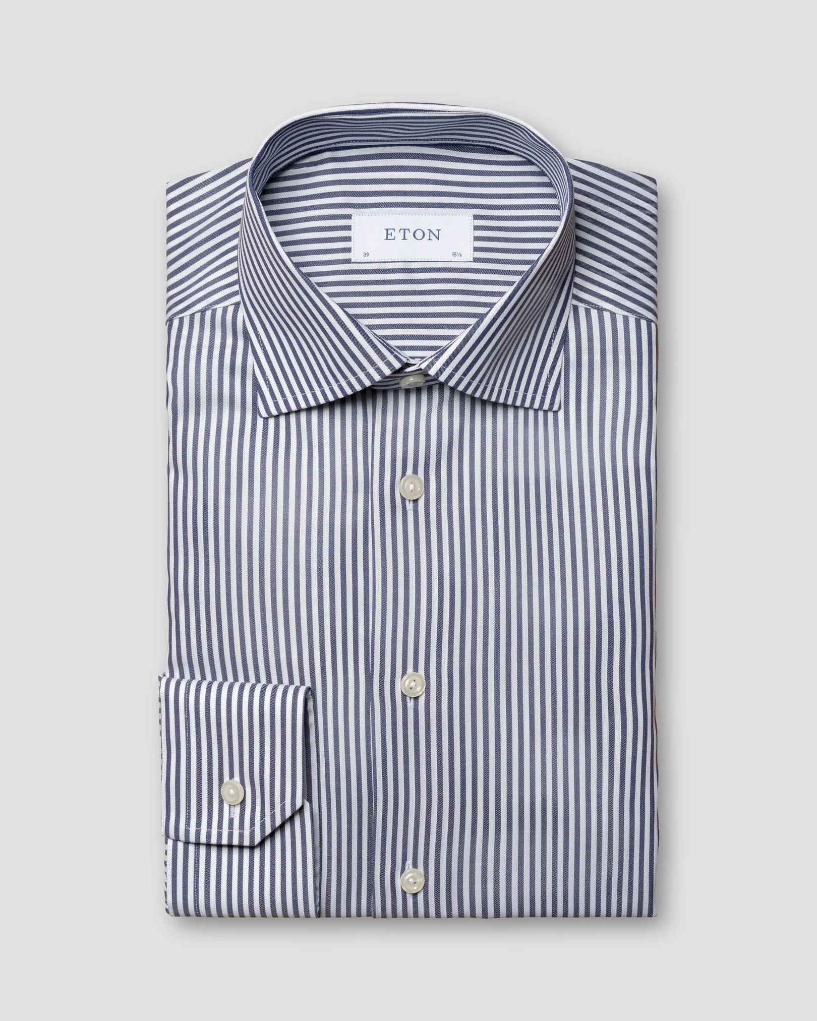 Eton - navy blue signature twill cut away ss