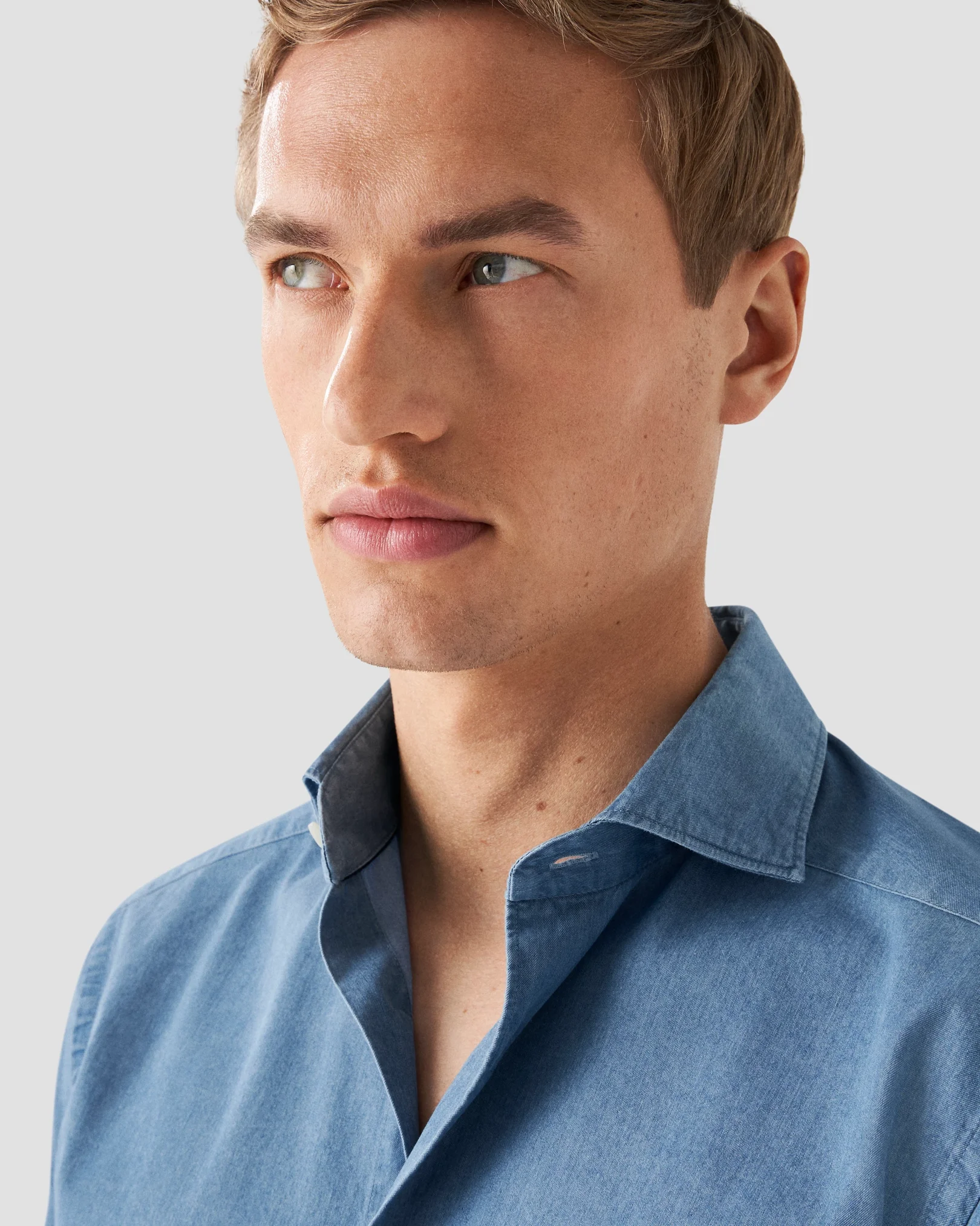 Eton - dark blue indigo wide spread collar