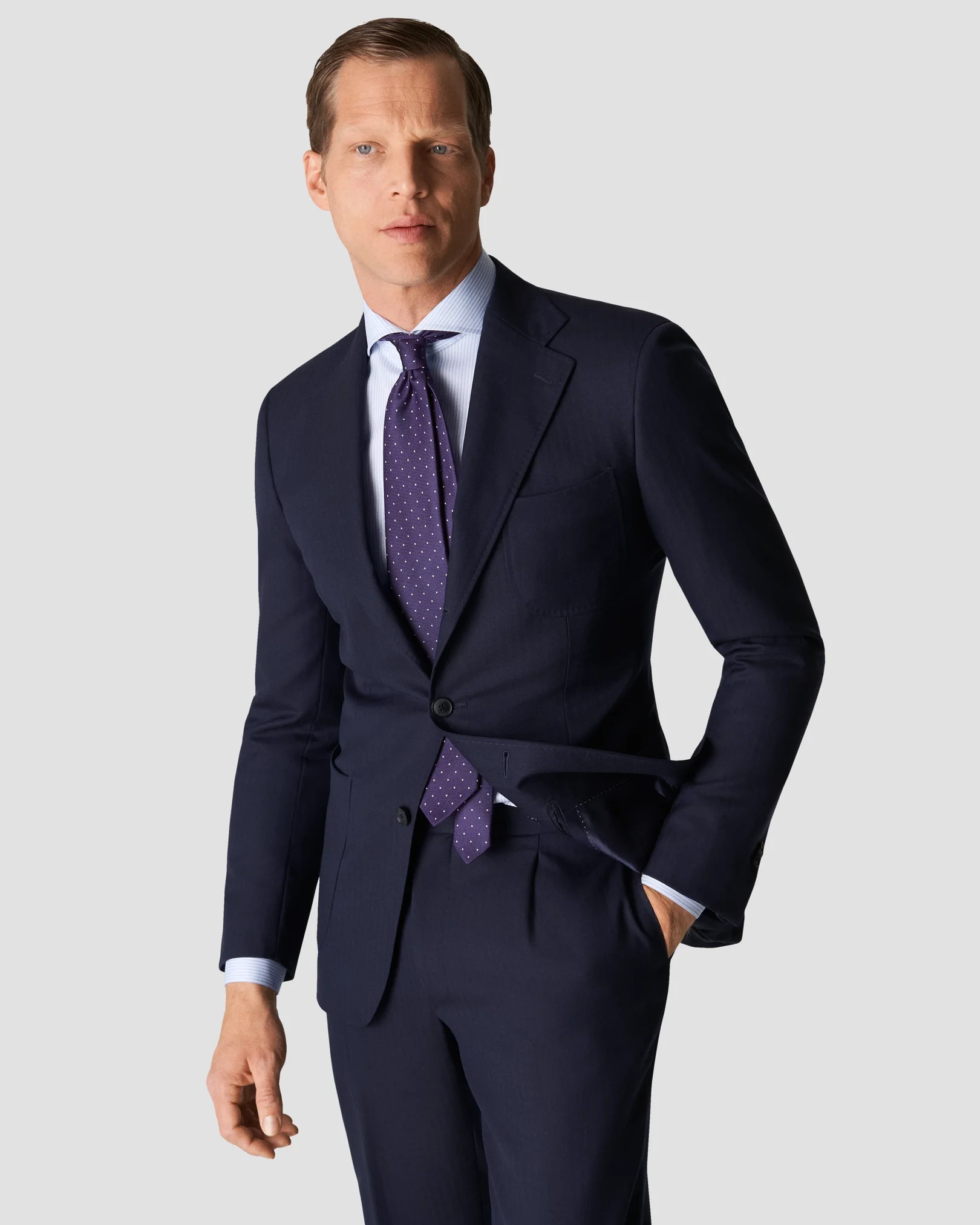 Eton - light blue fine twill extreme cut away