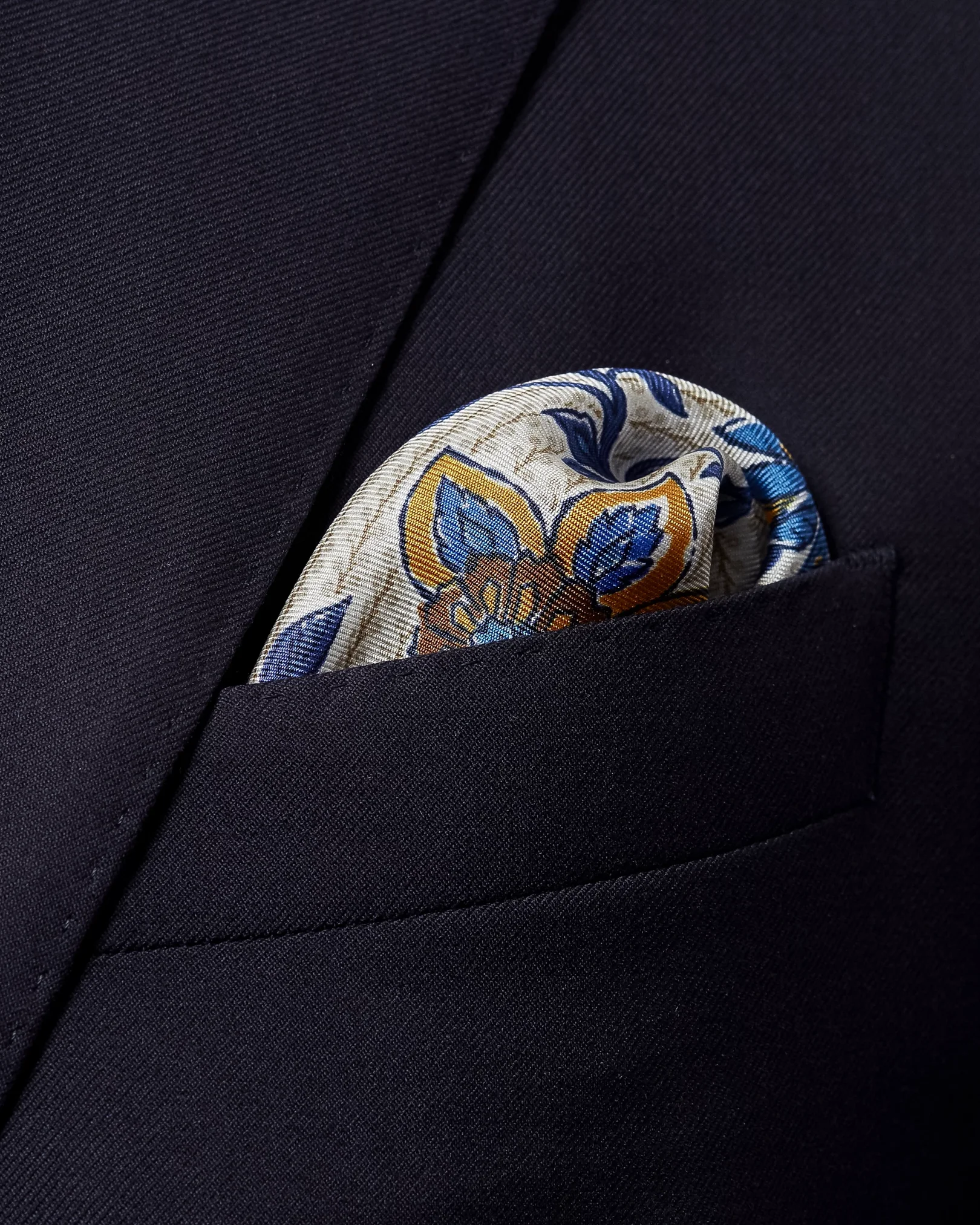 Eton - beige floral silk pocket square