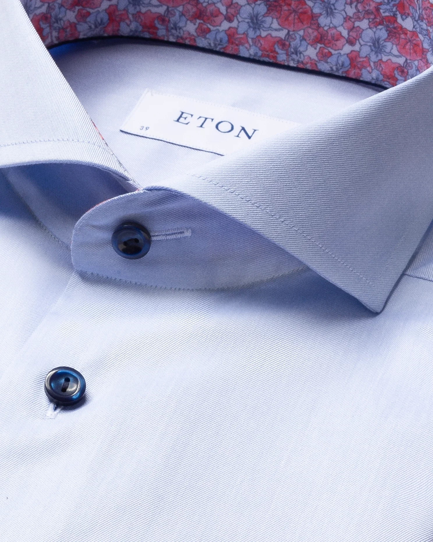 Eton - light blue twill shirt printed details extreme cut away