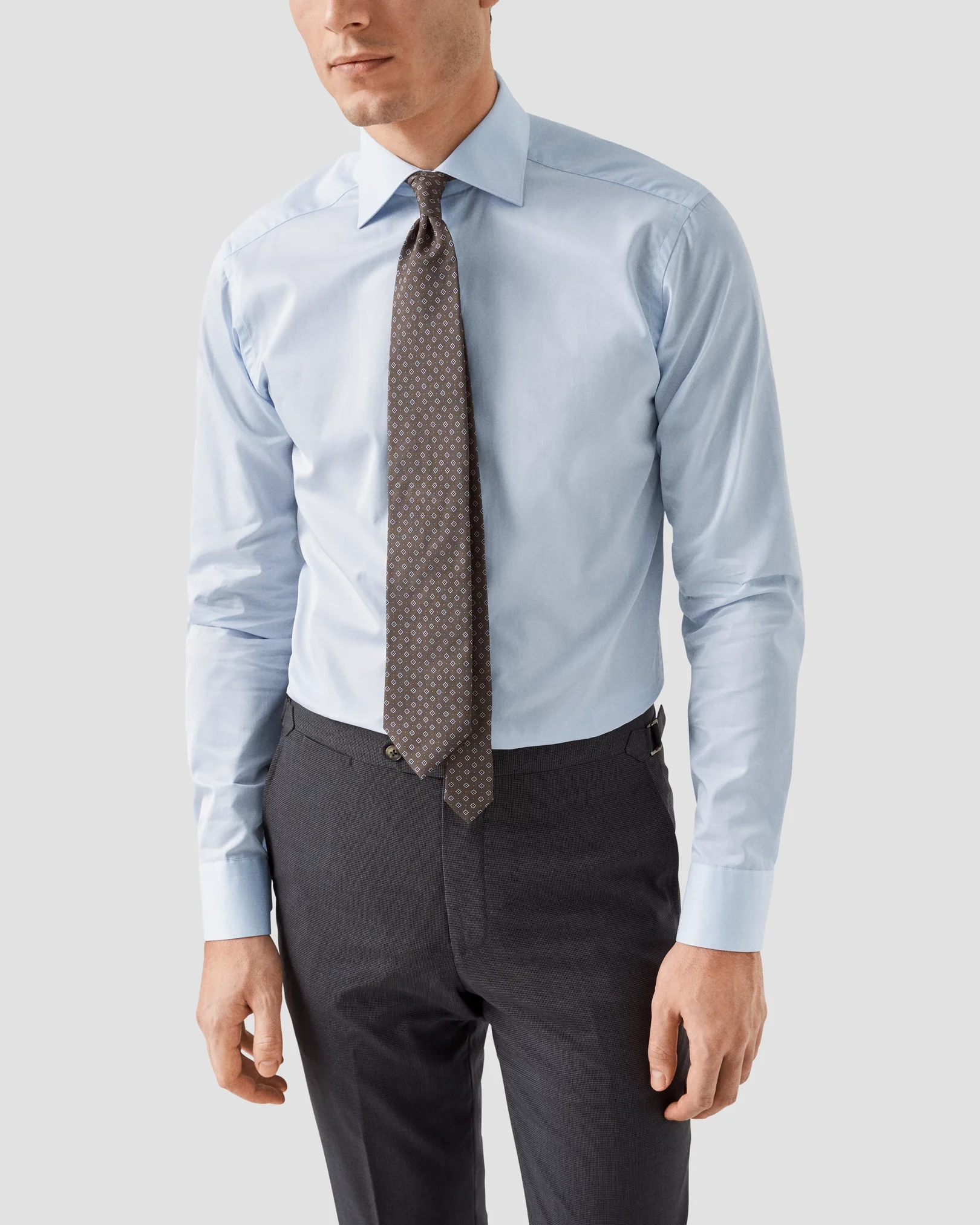 Eton - light blue twill elevated