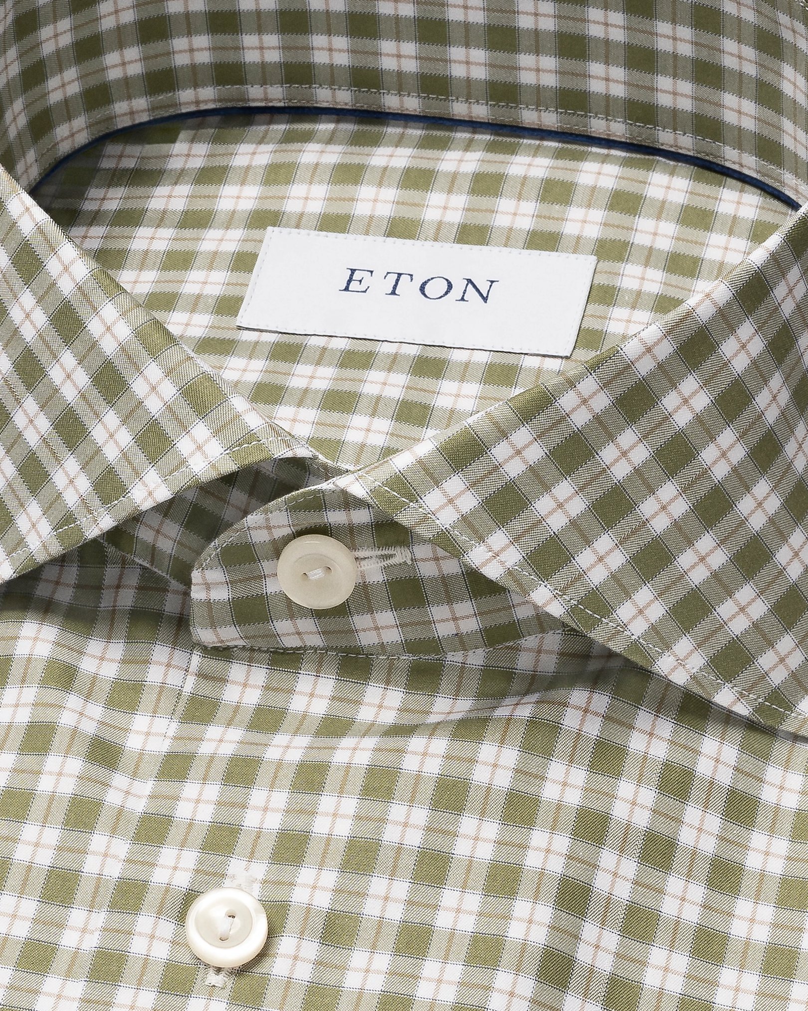 Eton - mid green twill widespread collar