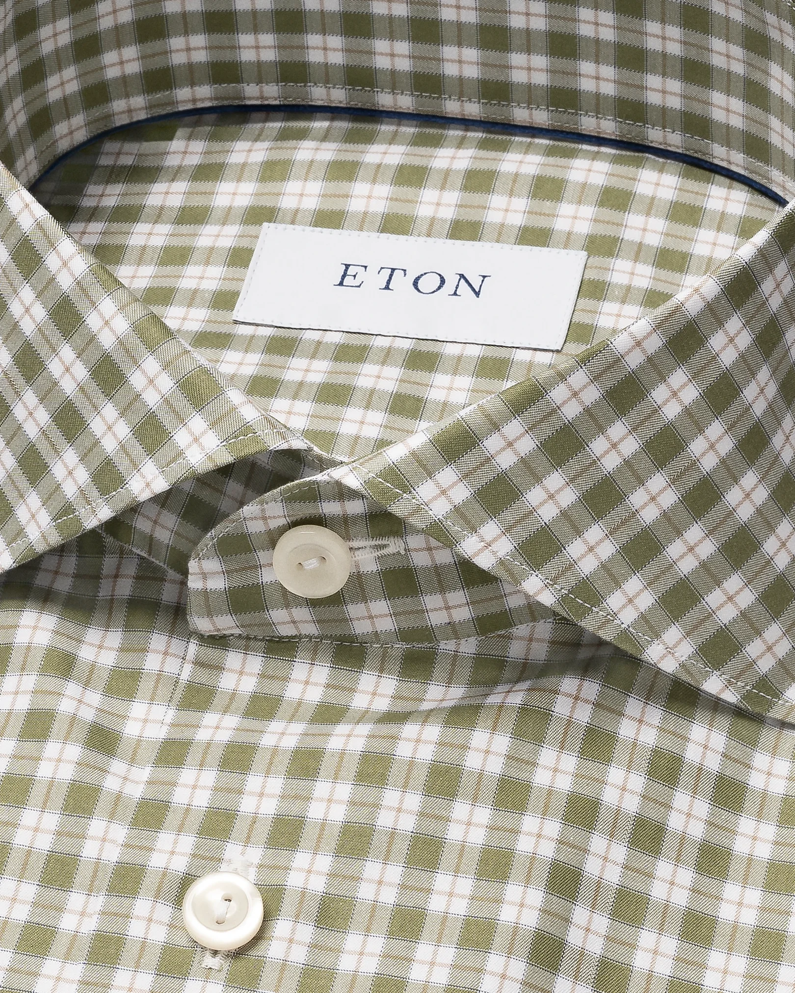 Eton - mid green twill widespread collar