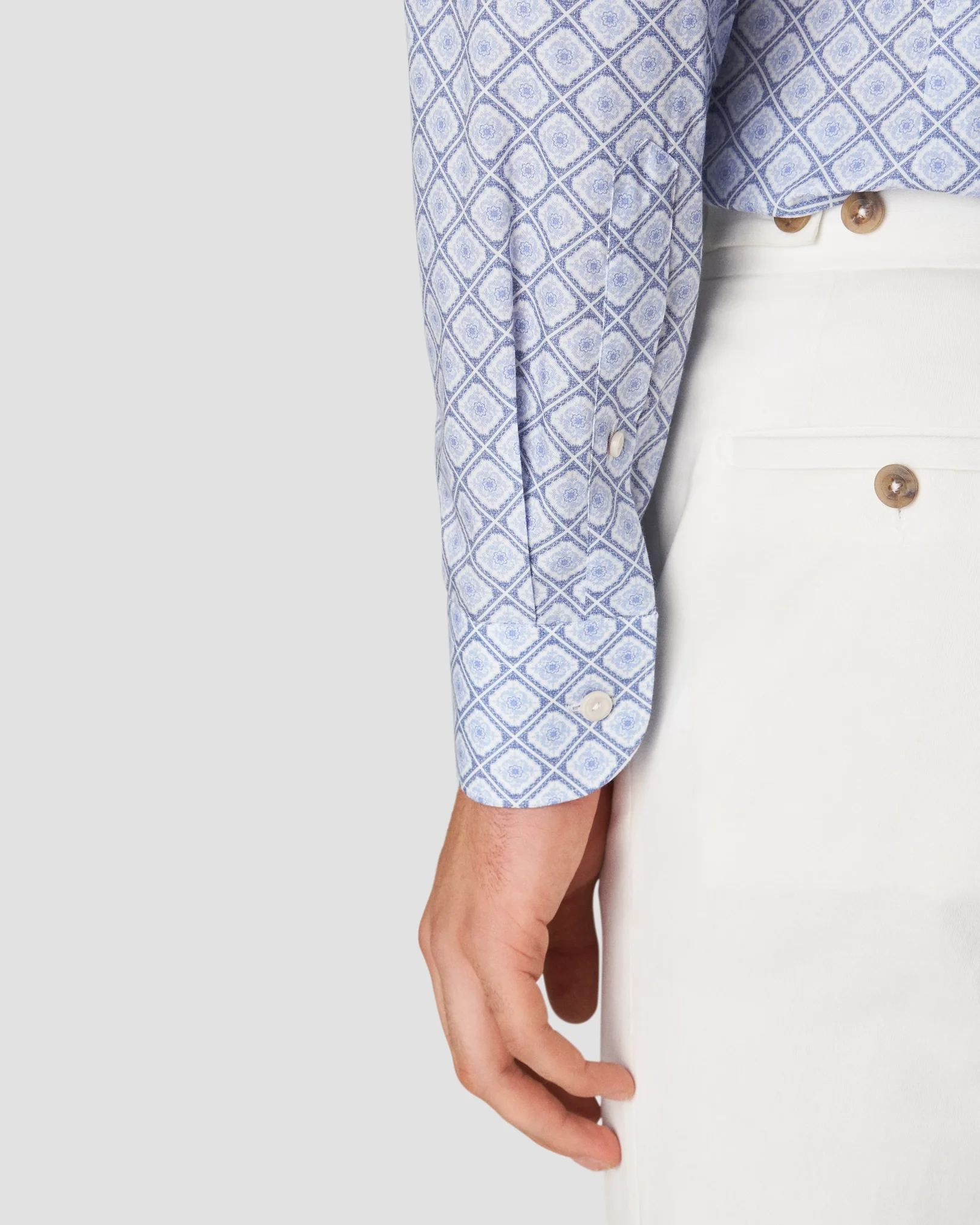 Eton - light blue signature twill widespread