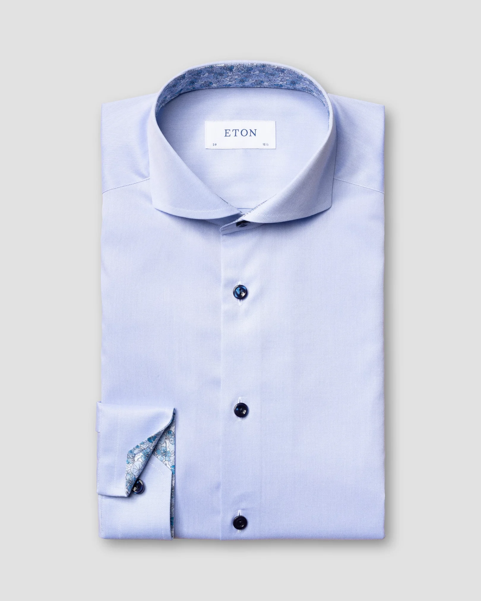 Eton - blue twill shirt blue details extreme cut away