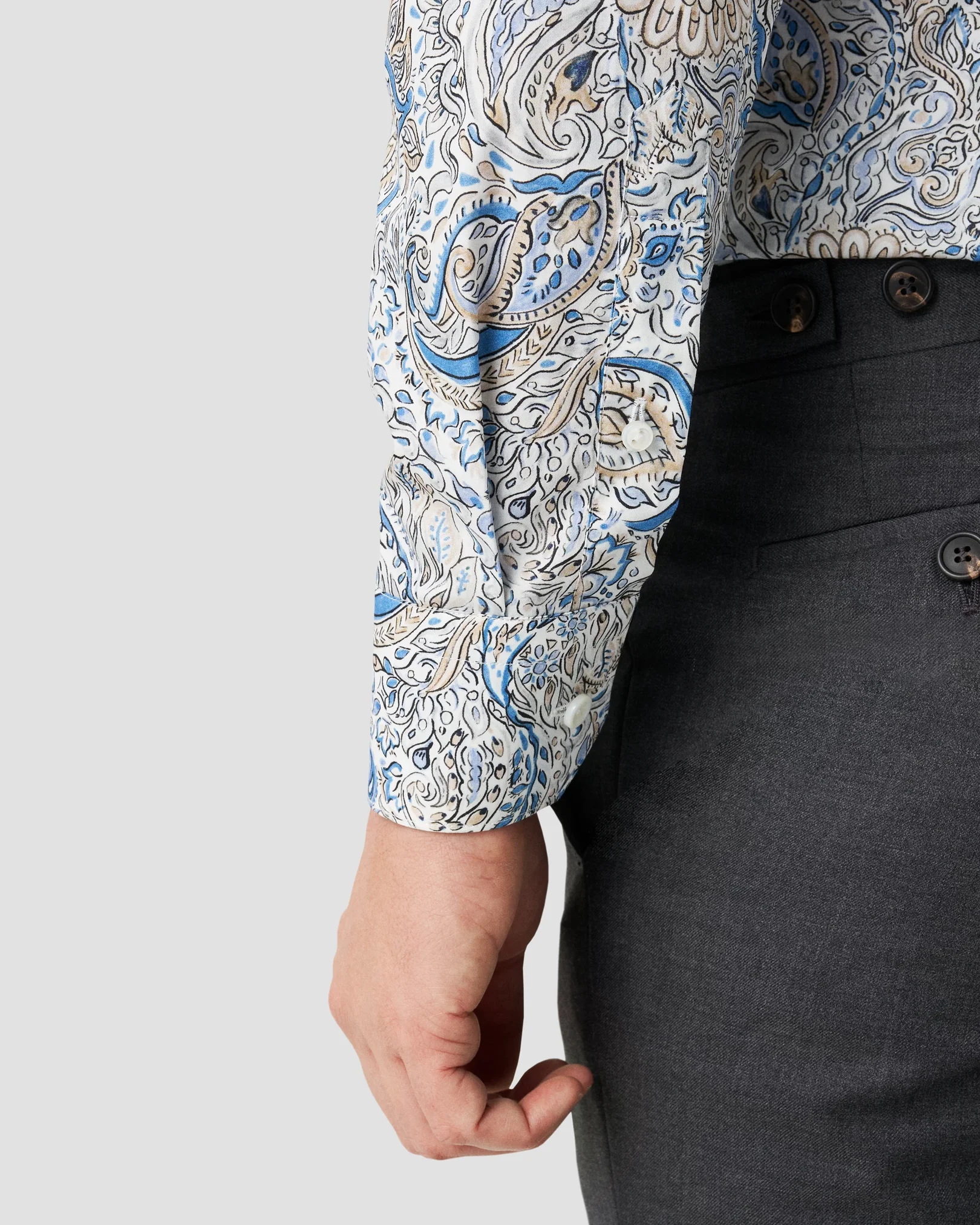 Eton - mid blue paisley fine twill