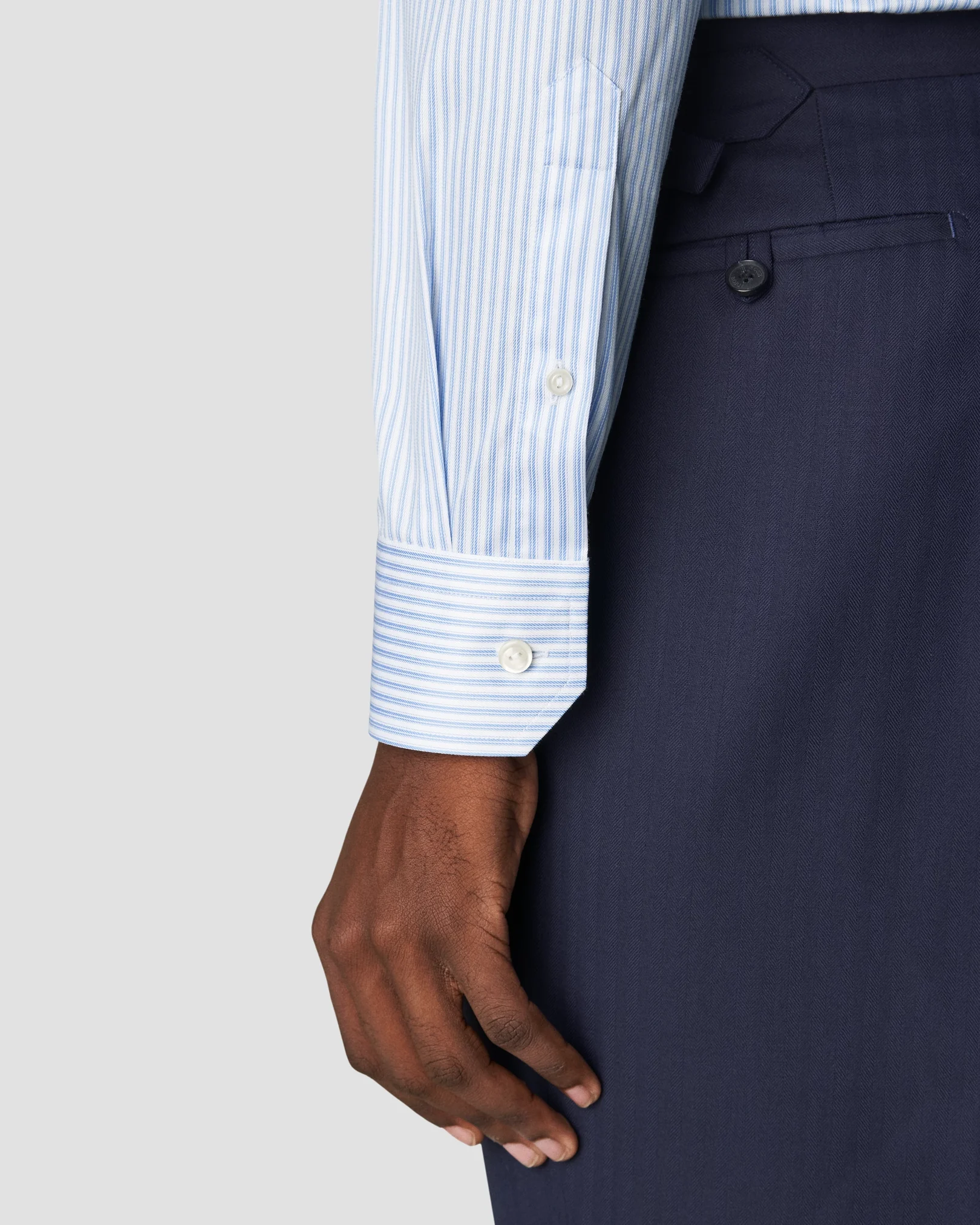 Eton - striped light blue signature twill