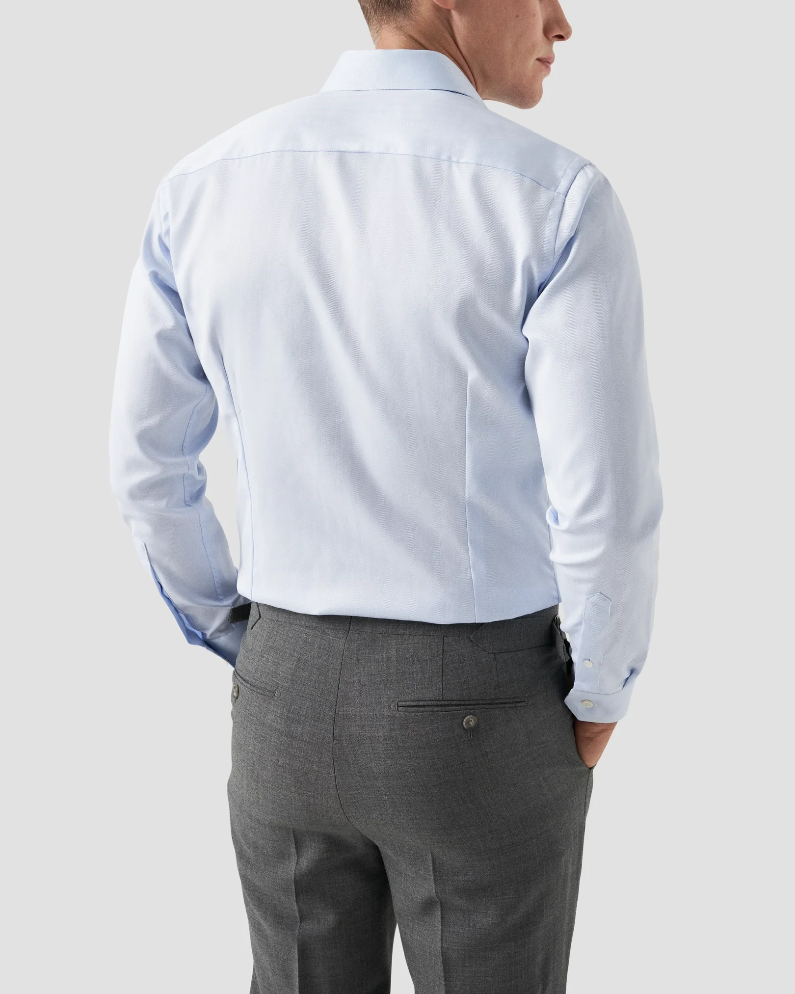 Eton - light blue signature twill made to order