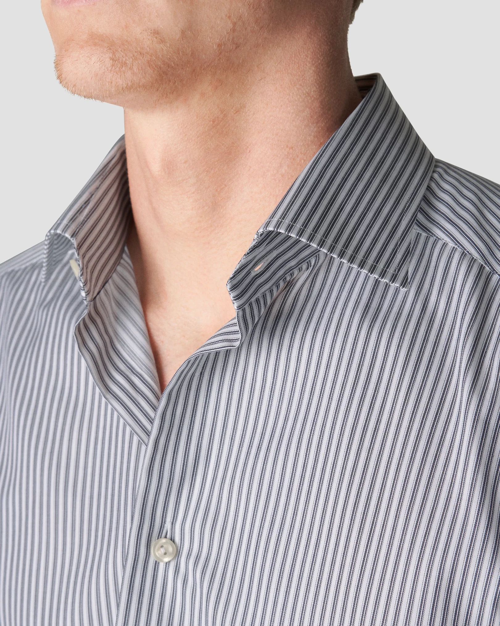Eton - striped dark blue signature twill