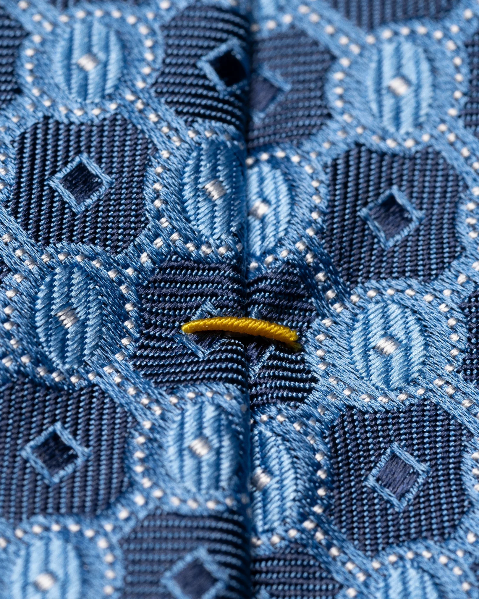 Eton - dark blue 3d effect