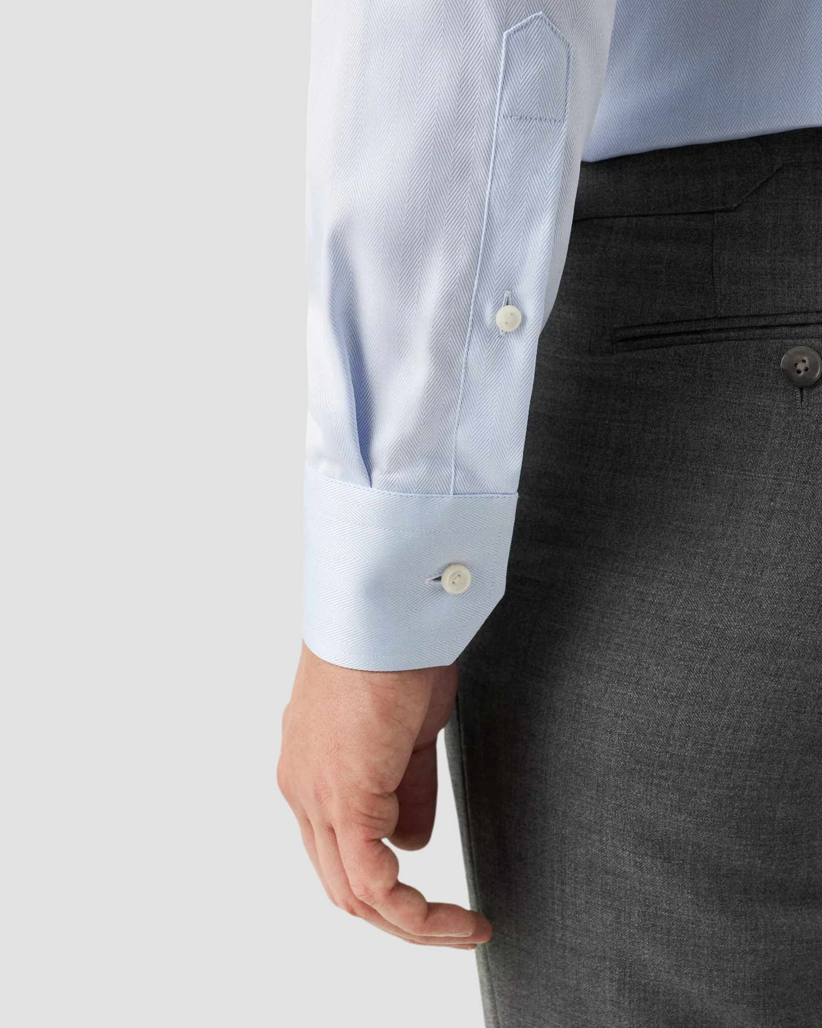 Eton - light blue signature twill made to order