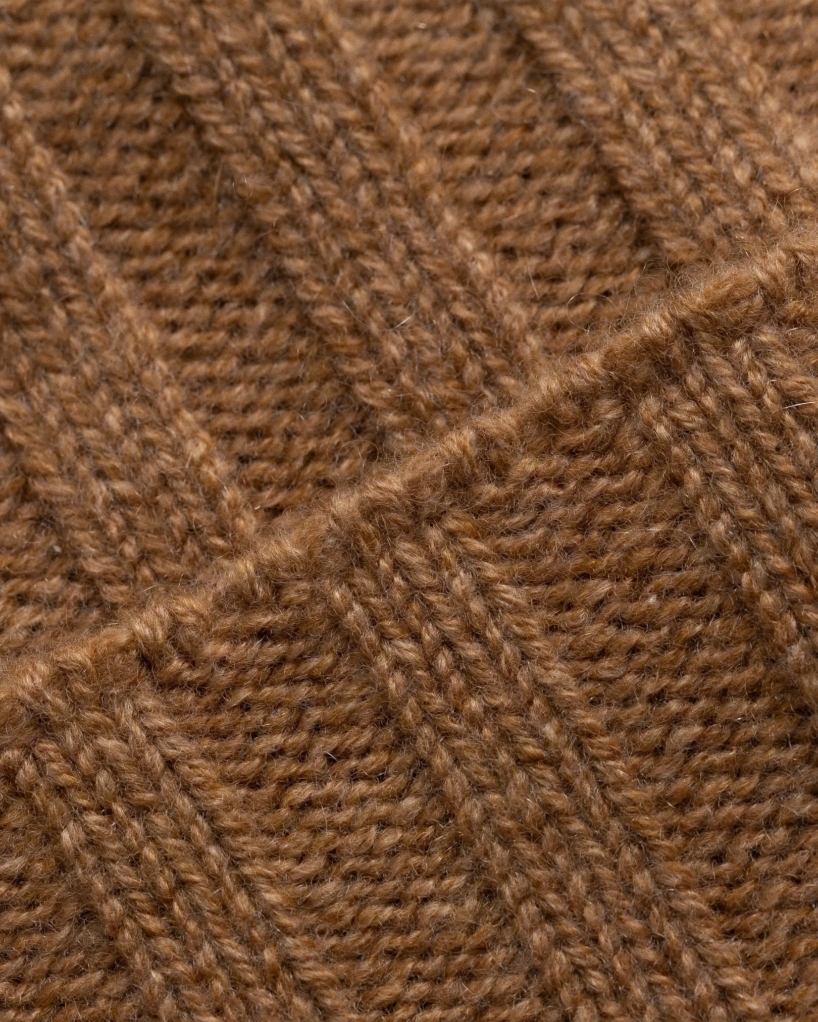 Eton - beige cashmere beanie logo detail