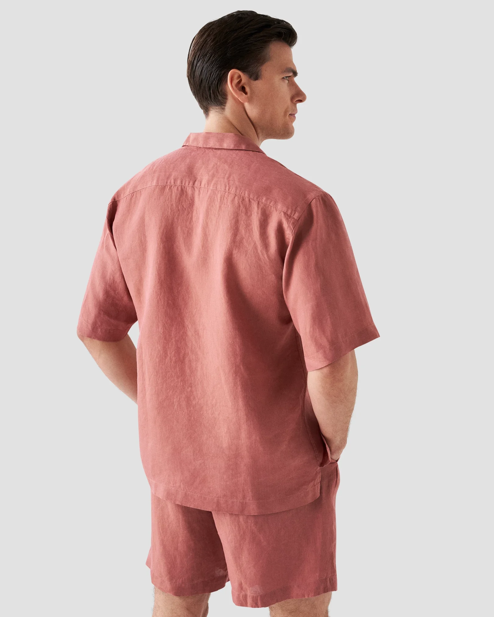 Eton - red linen