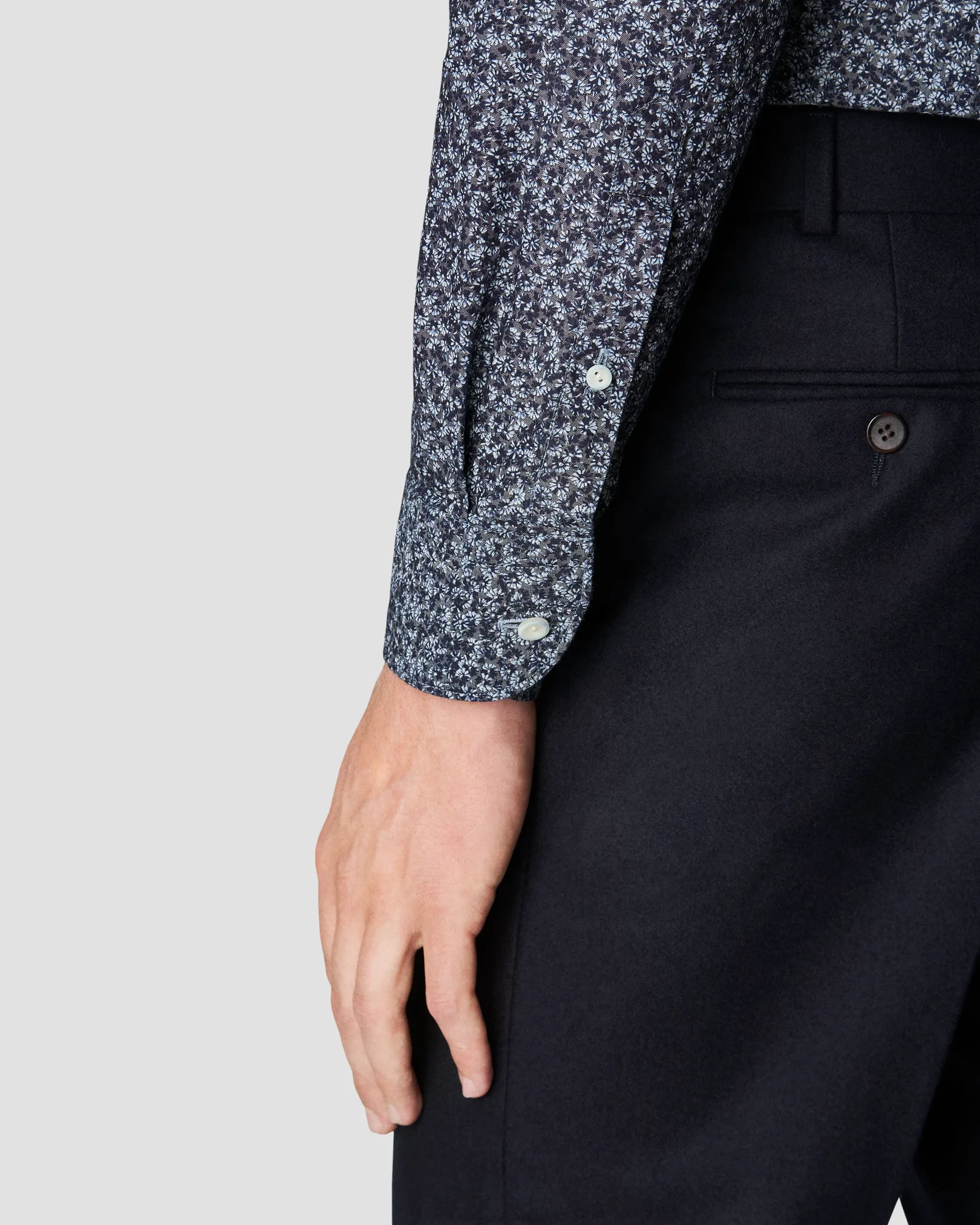 Eton - dark blue indigo wide spread single rounded slim soft
