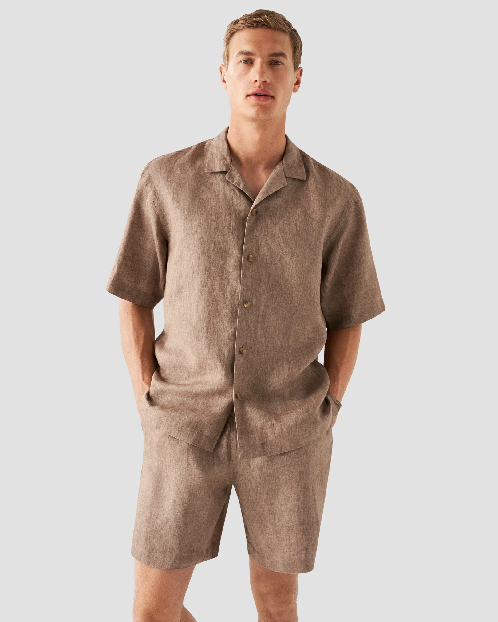 Eton - brown linnen shorts