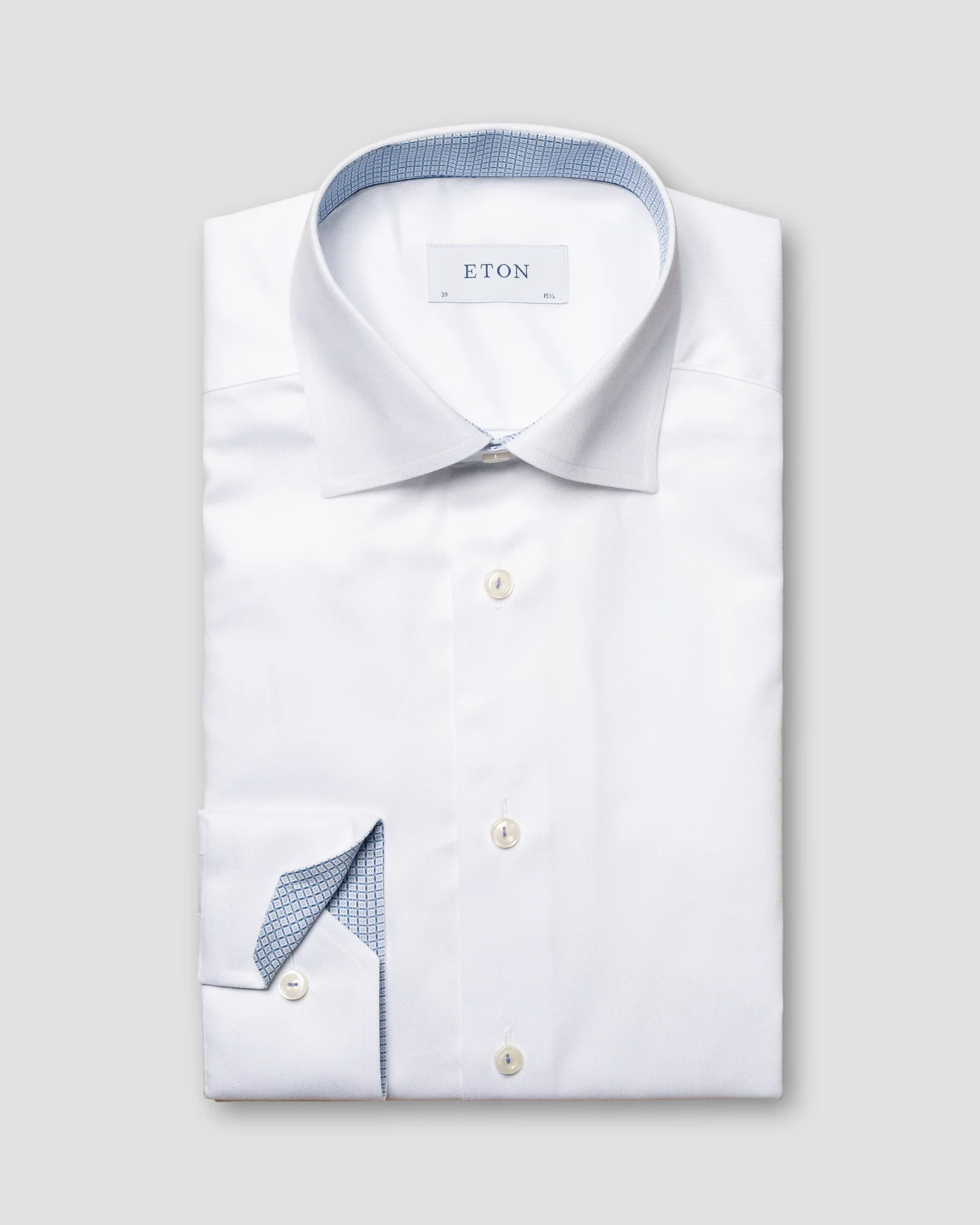 Eton - white twill stretch cut away single slim