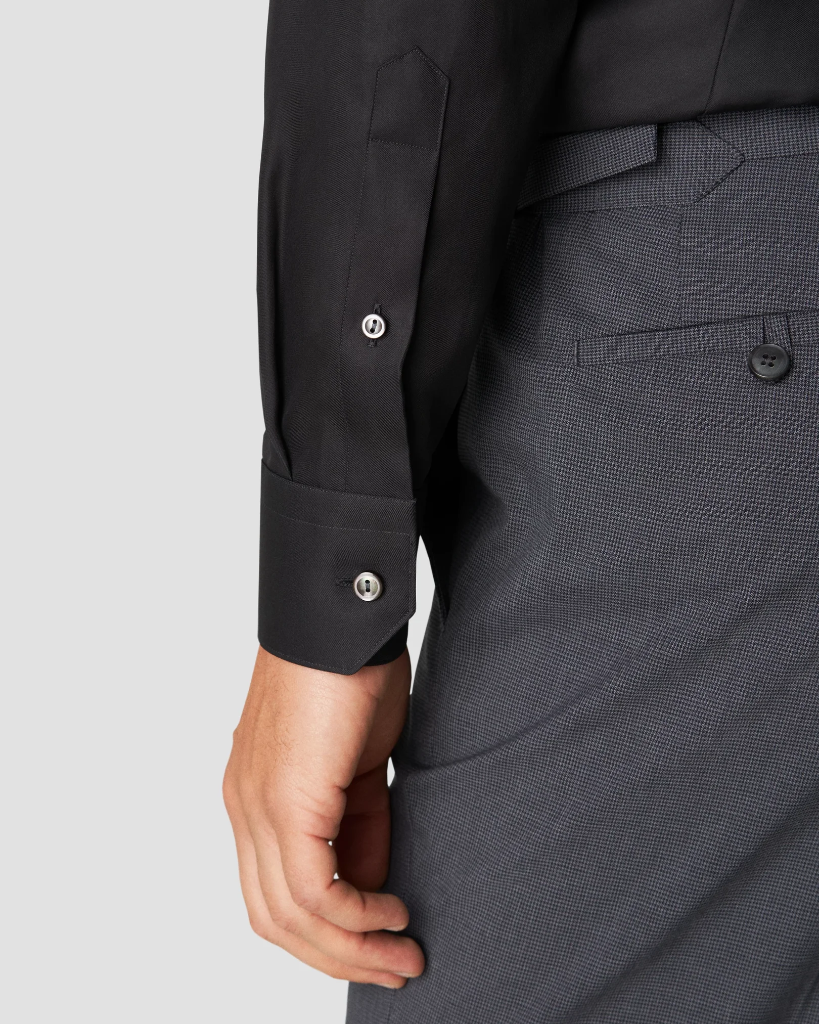 Eton - black plisse lurex