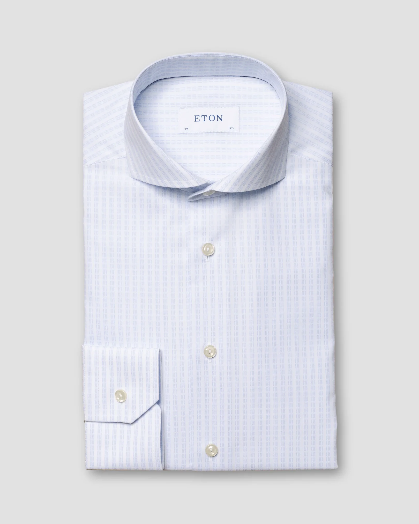 Eton - light blue dobby extreme cut away