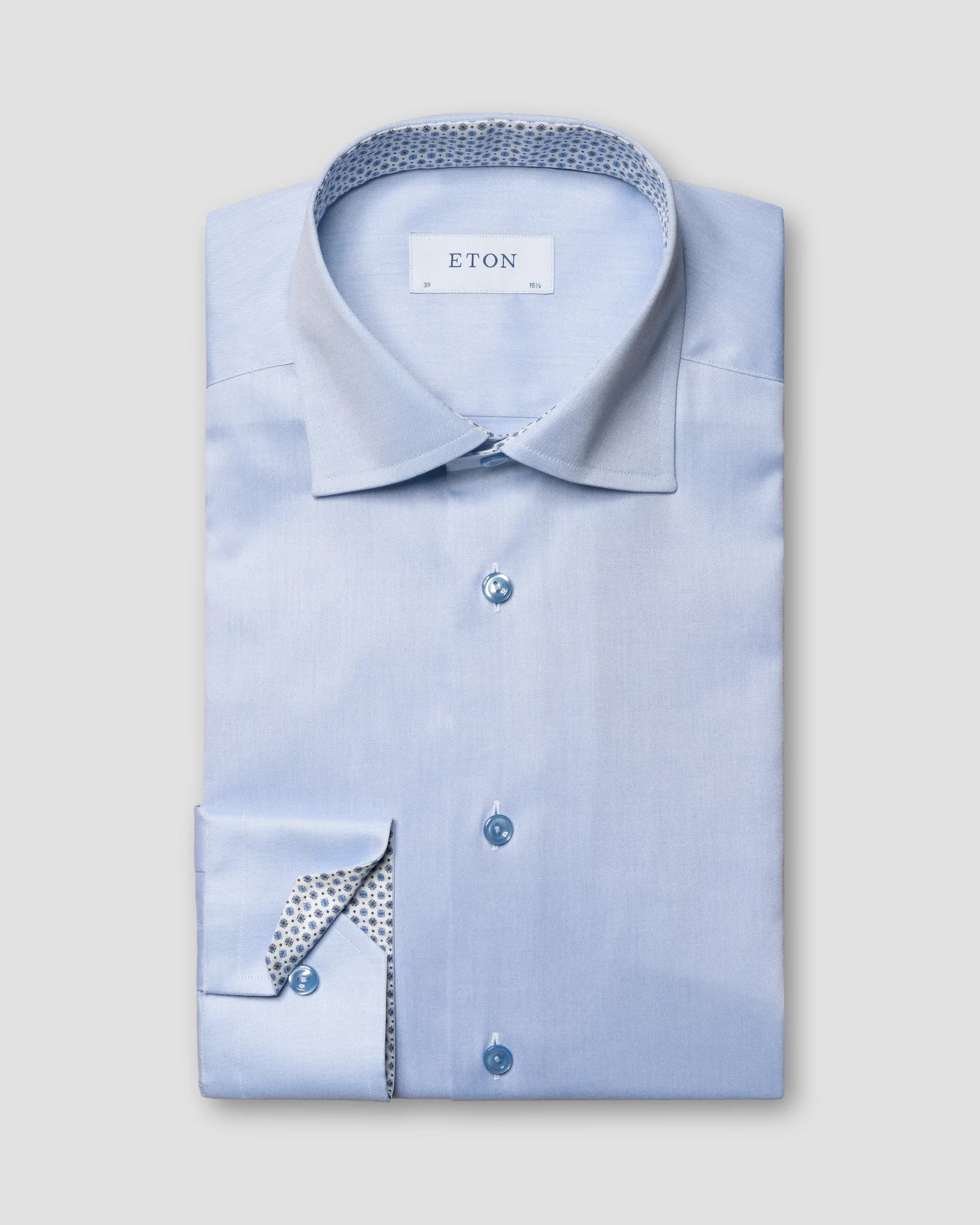Eton - light blue signature special details