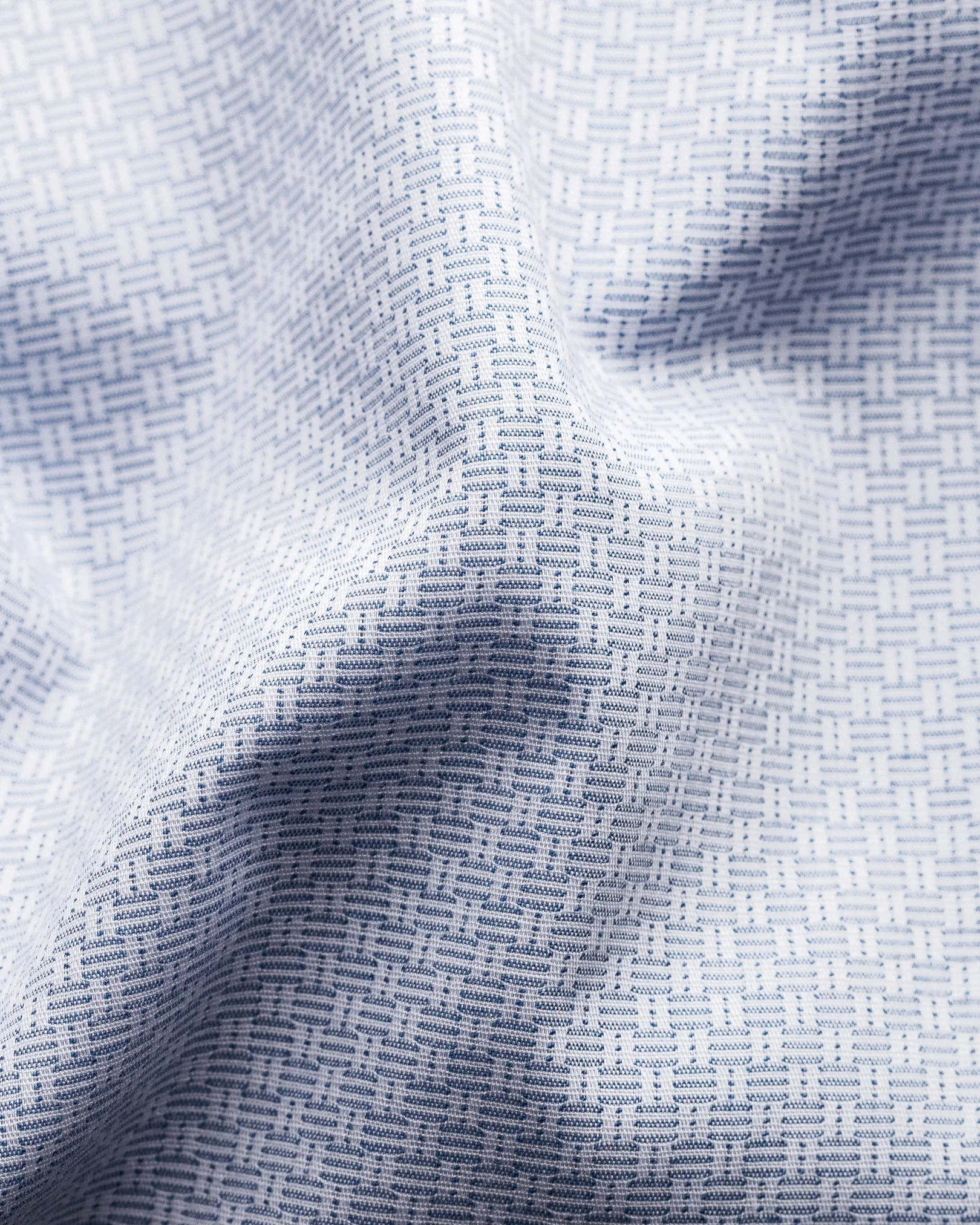 Eton - light blue twill cutaway