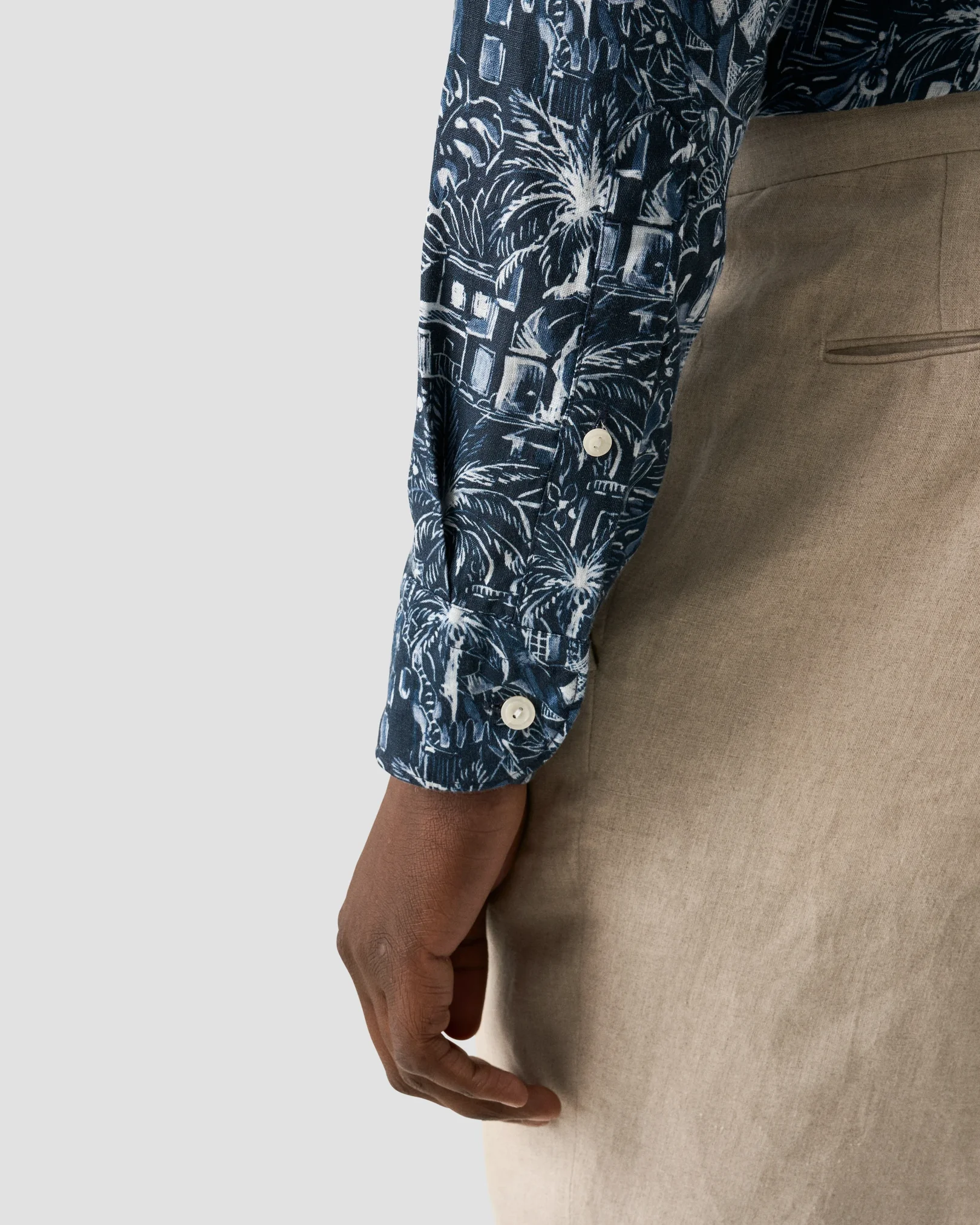 Eton - dark blue gaudi garden print shirt