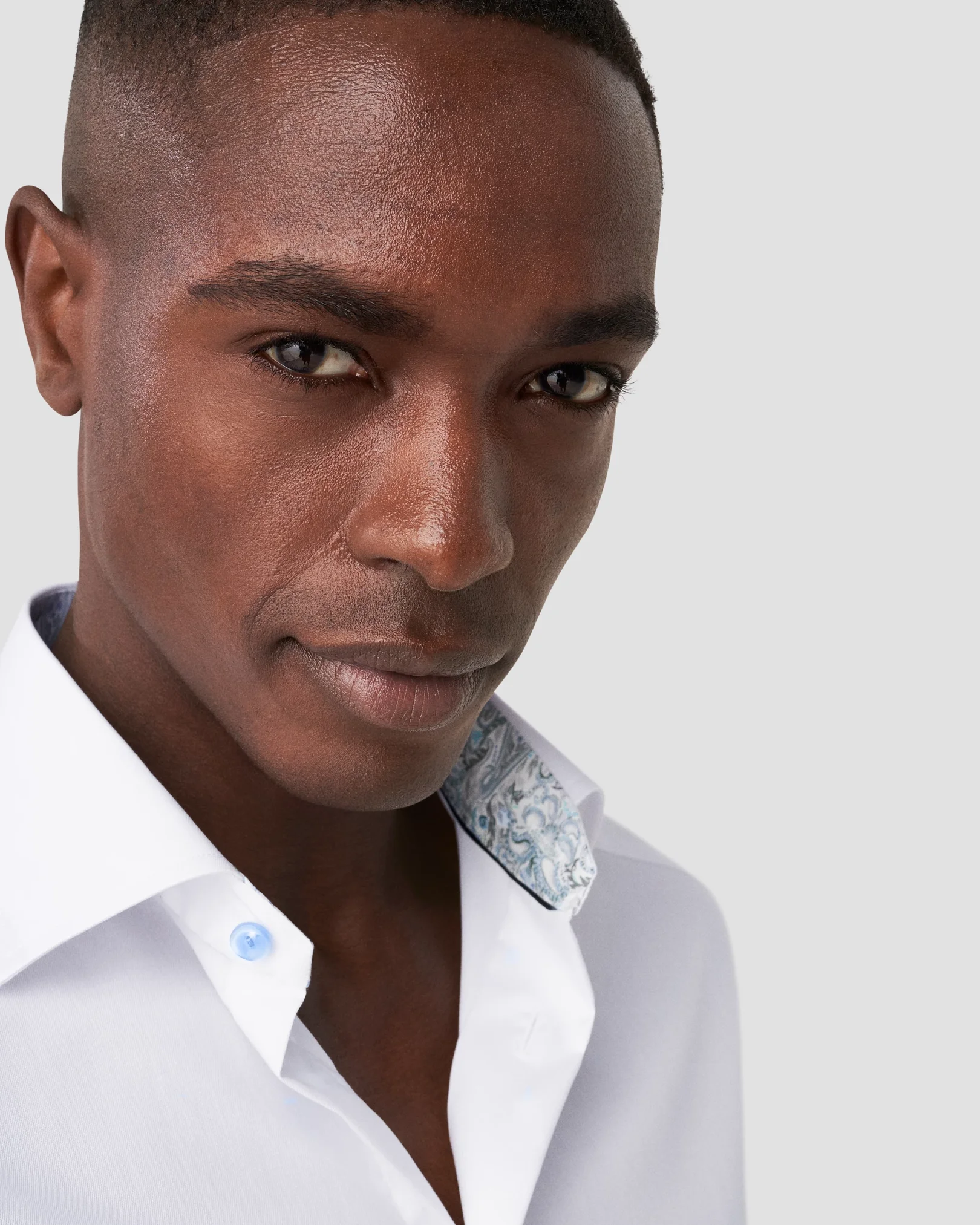 Eton - white signature twill summer details