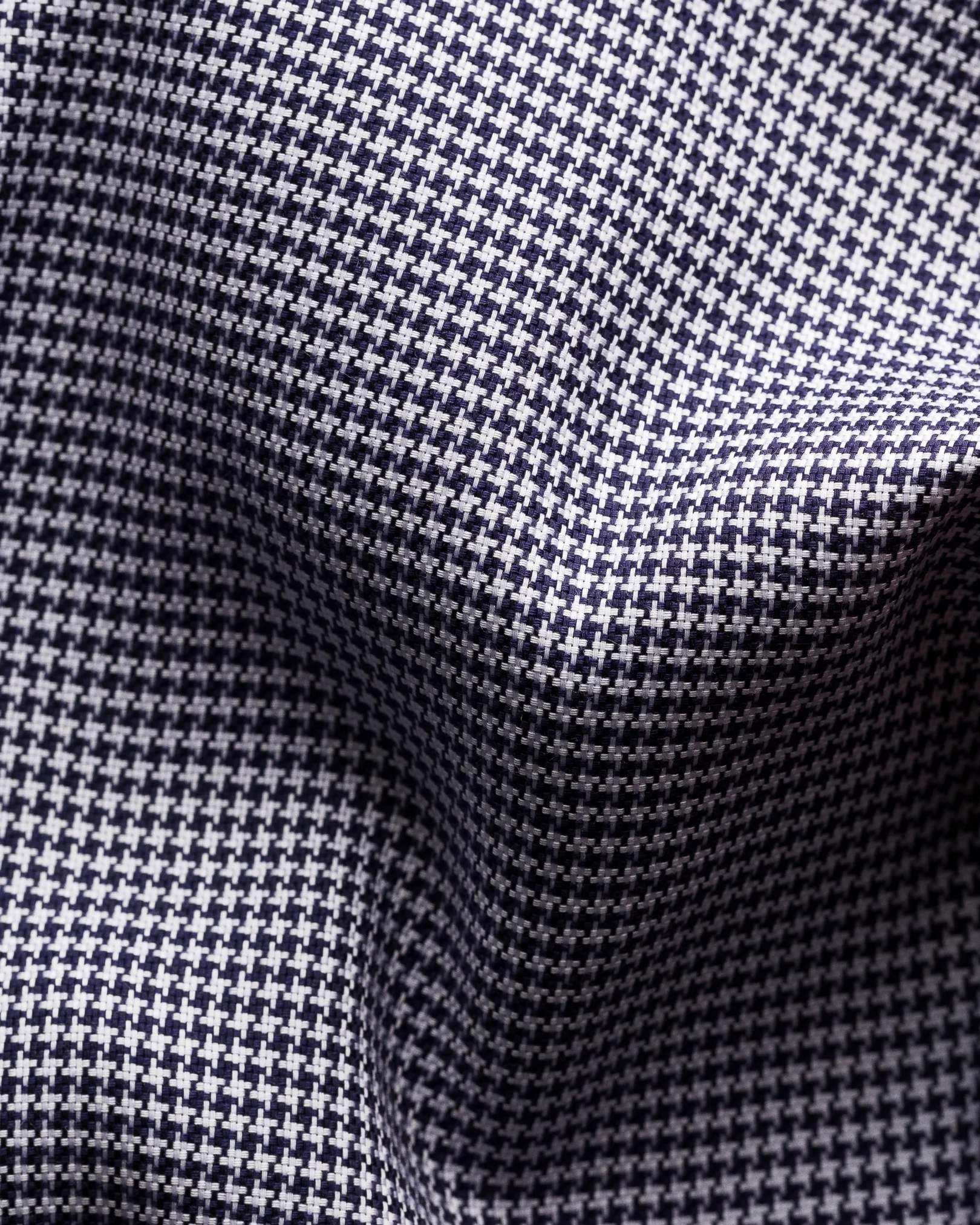Eton - dark blue twill extreme cut away single slim