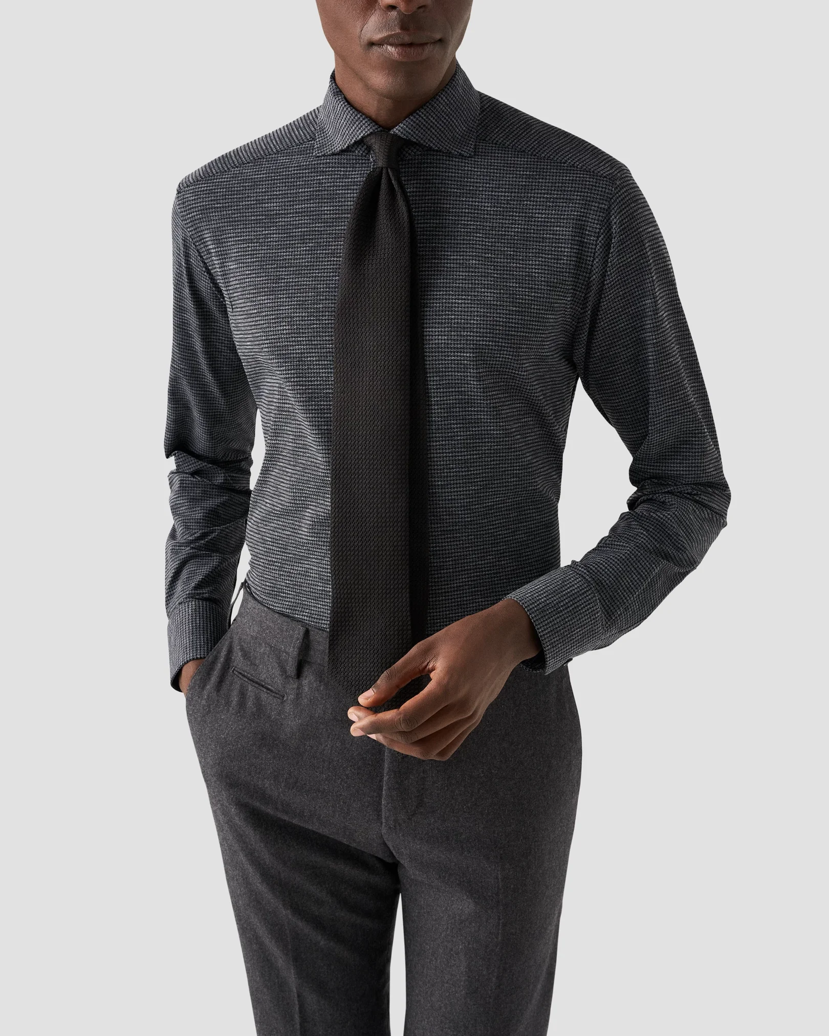 Eton - black dundalk