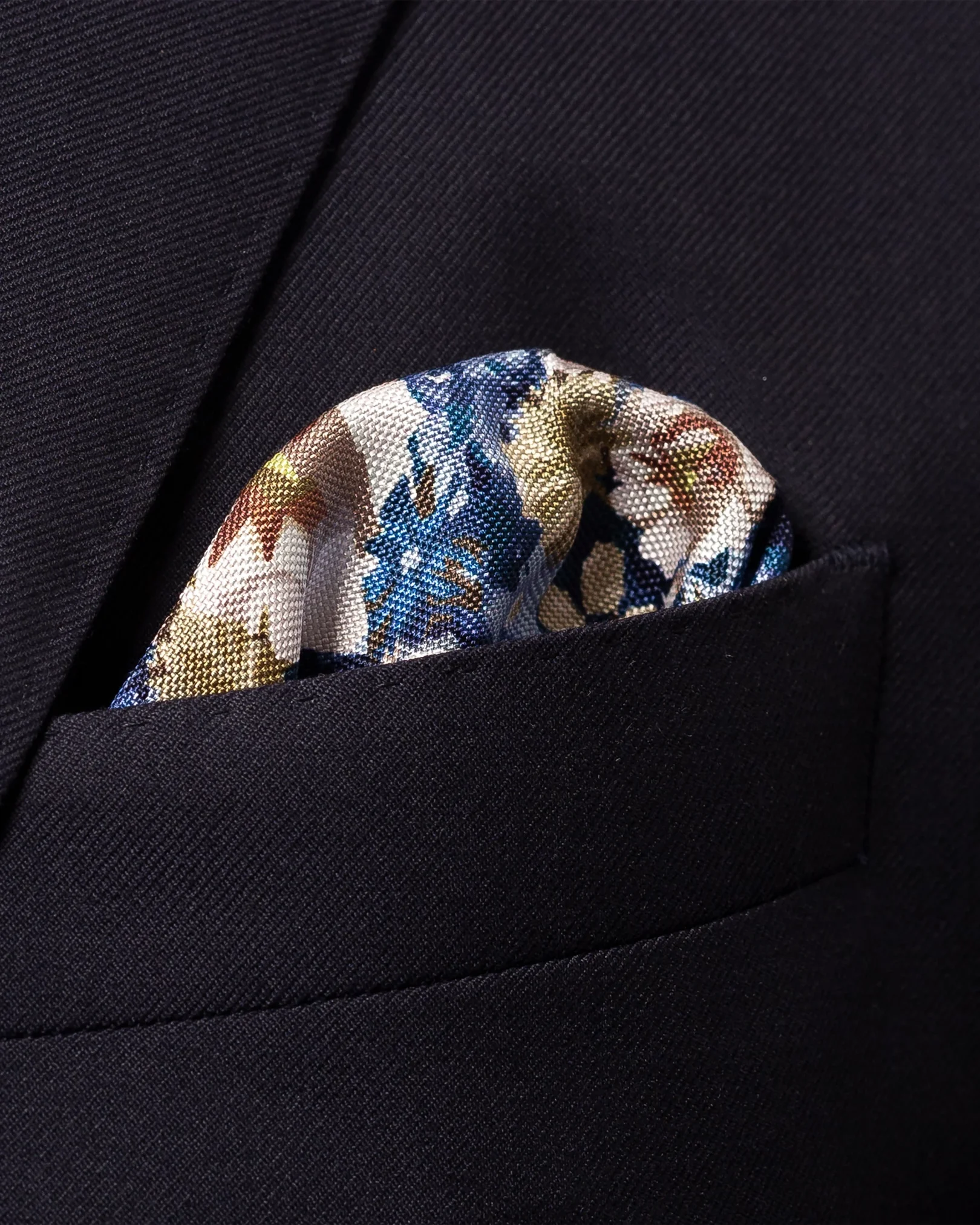 Eton - blue navy beige floral pocket square