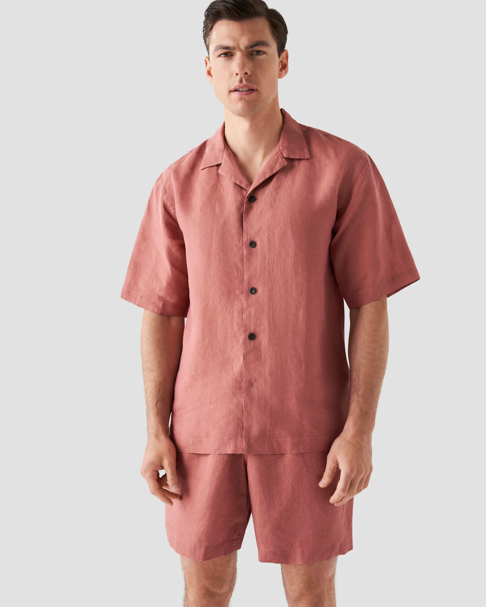Eton - red linen