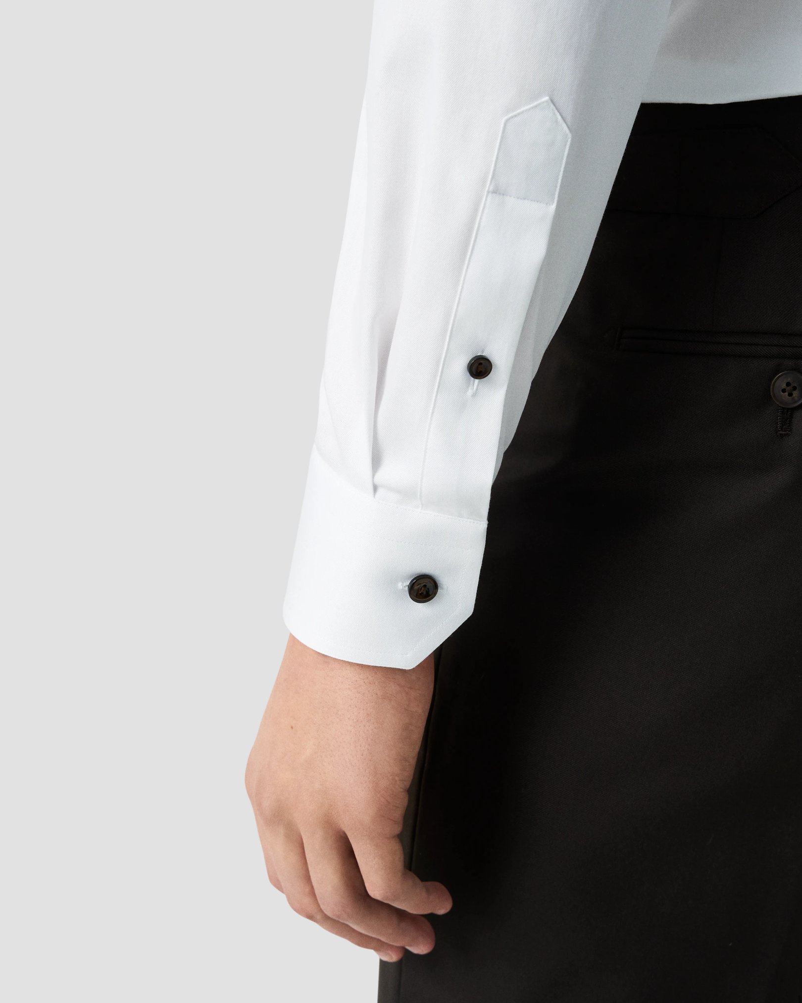 Eton - white solid brown buttons signature twill shirt