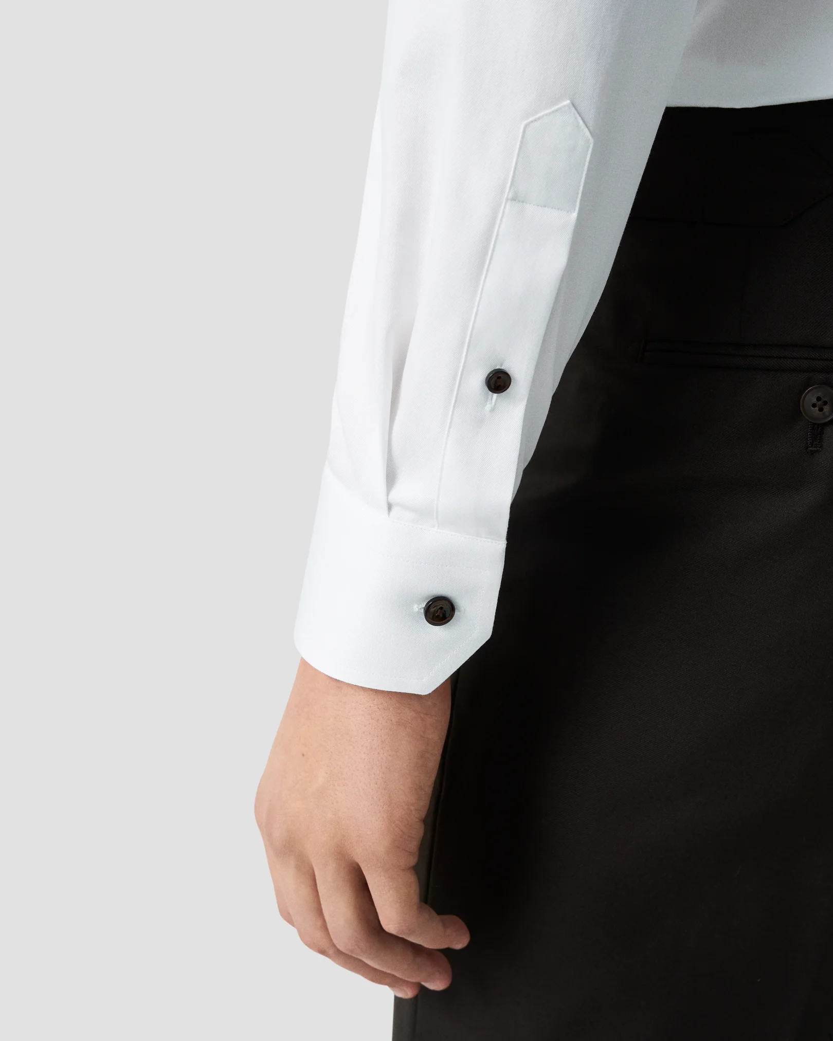 Eton - white solid brown buttons signature twill shirt