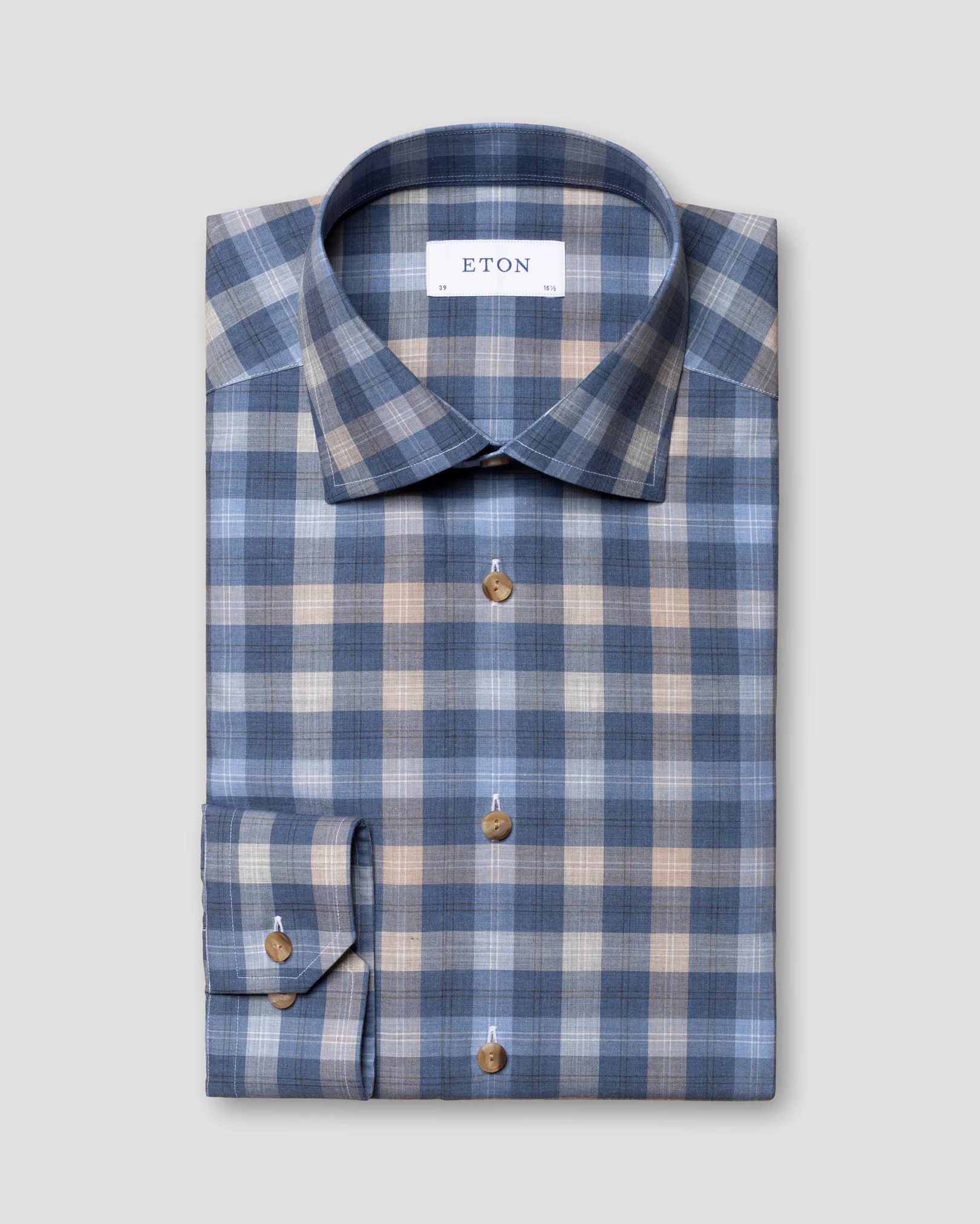 Eton - mid blue lightweight flannel cut away single slim