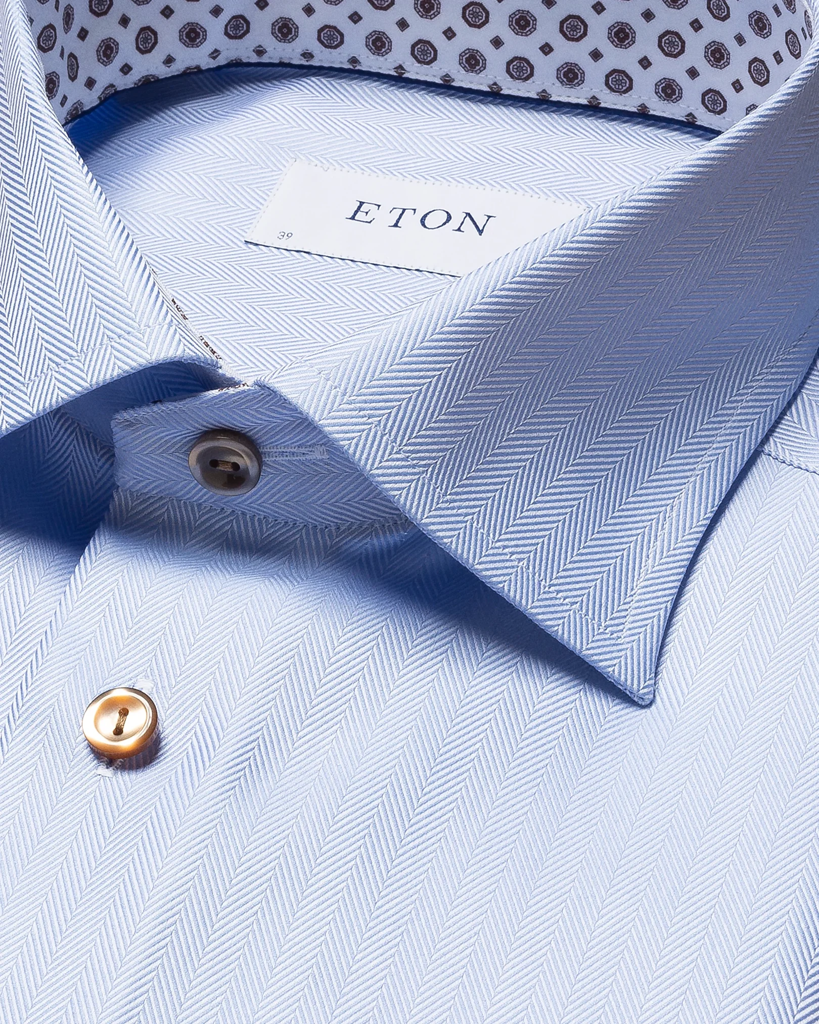 Eton - light blue signature twill cutaway