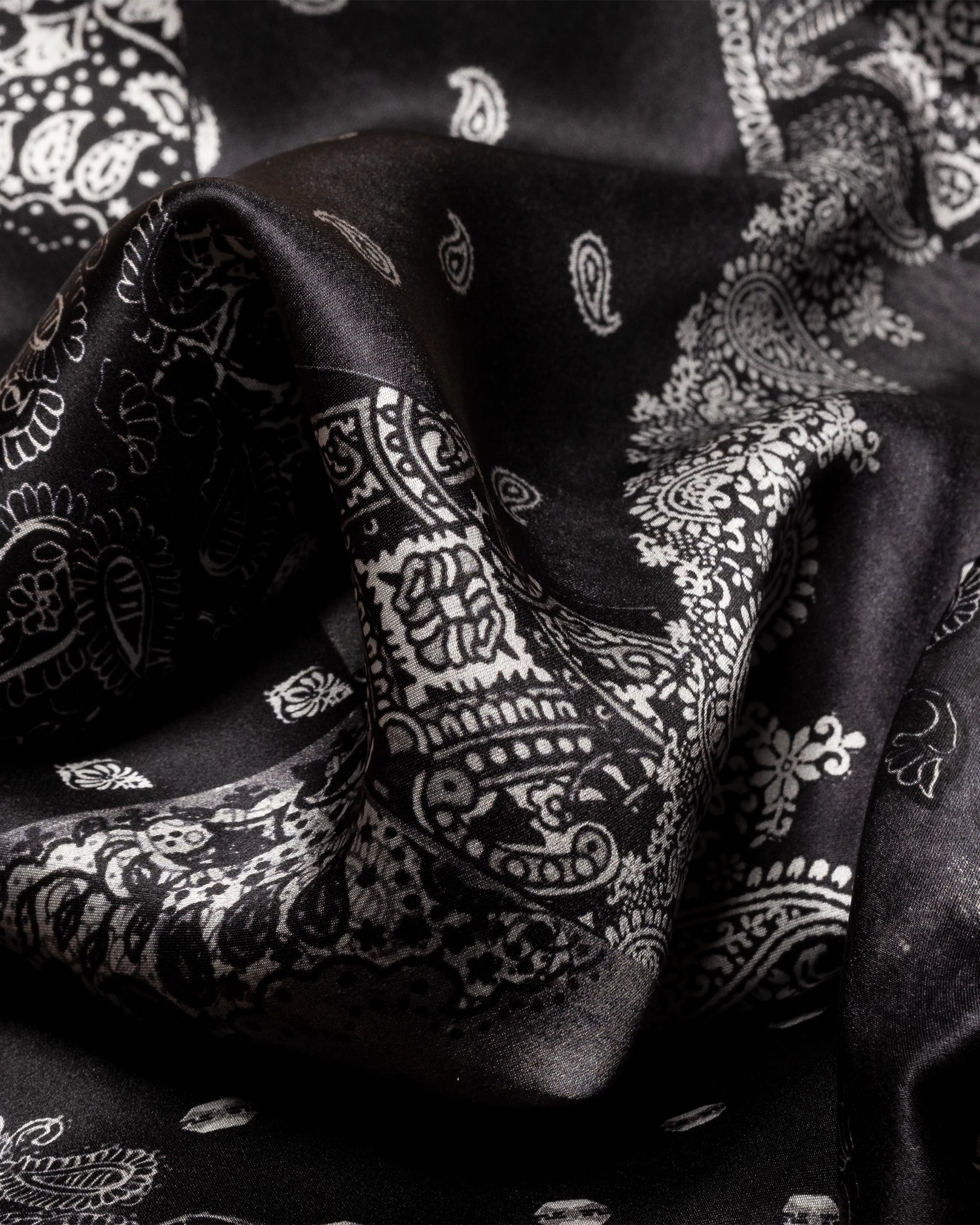 Eton - black patchwork scarf