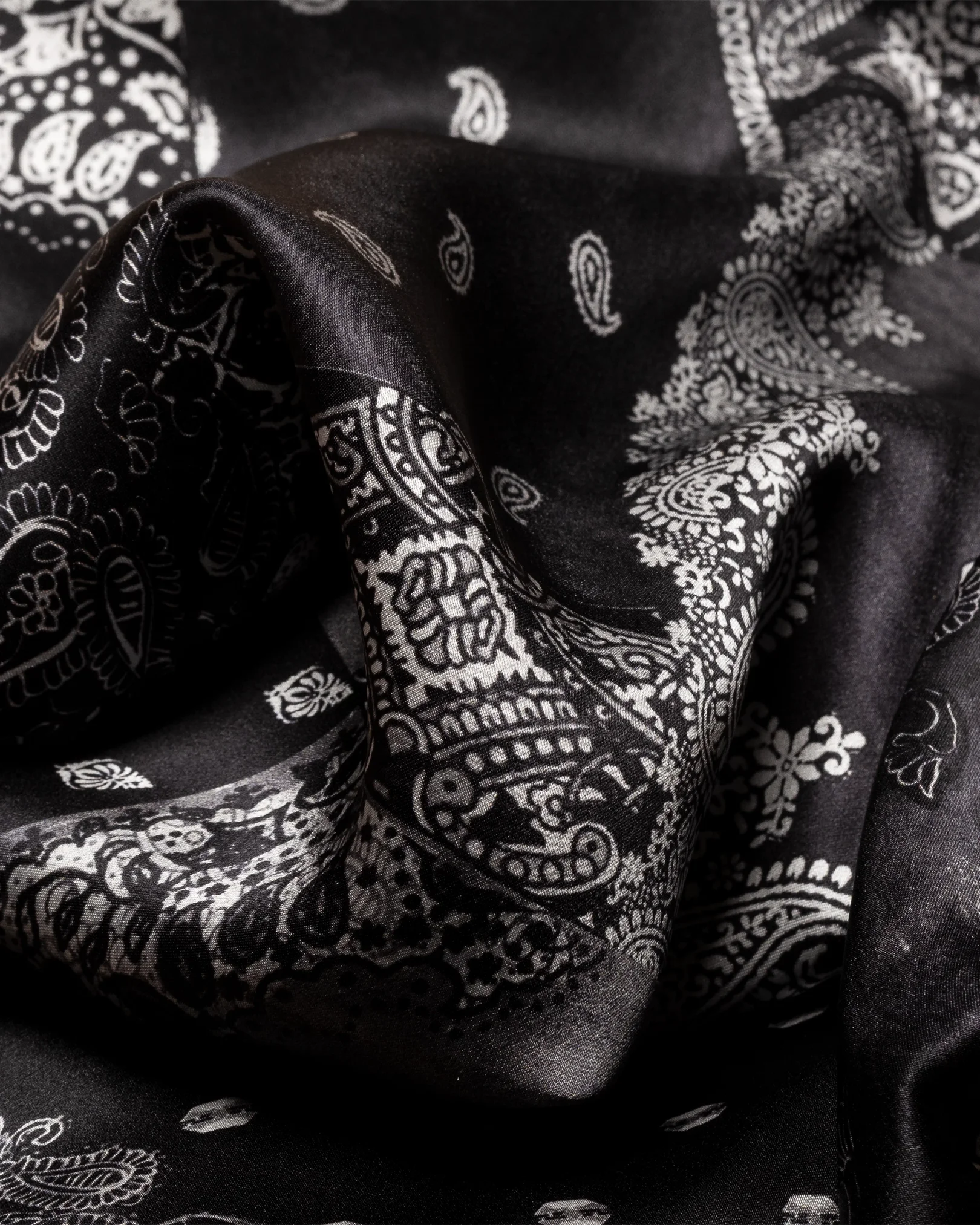 Eton - black patchwork scarf