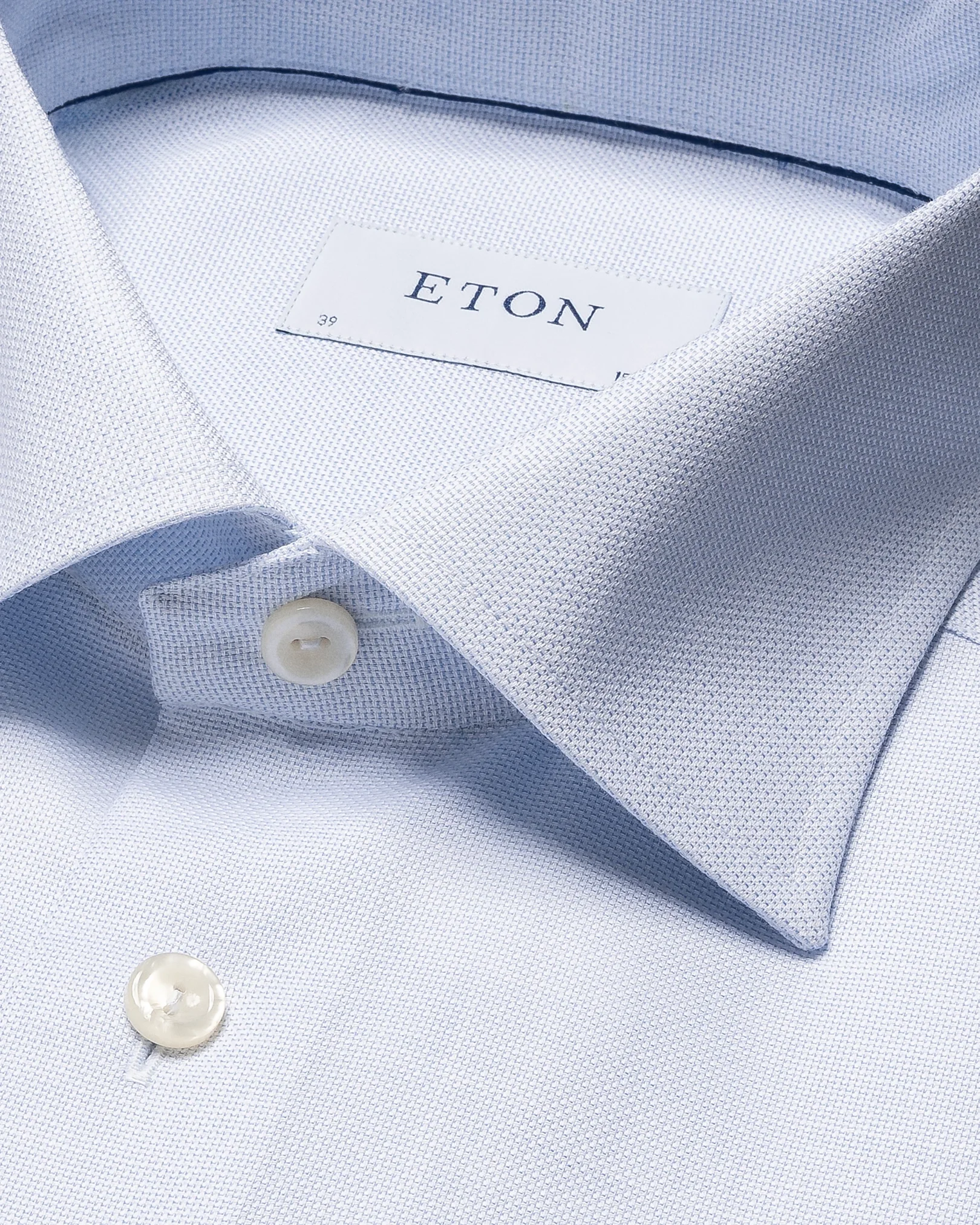 Eton - light blue royal dobby cutaway