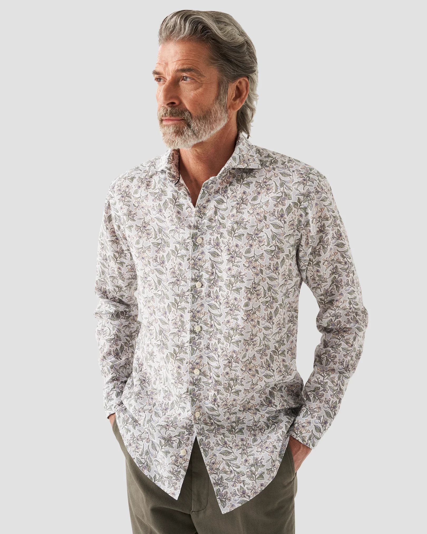 Eton - light blue linen wide spread zagara print